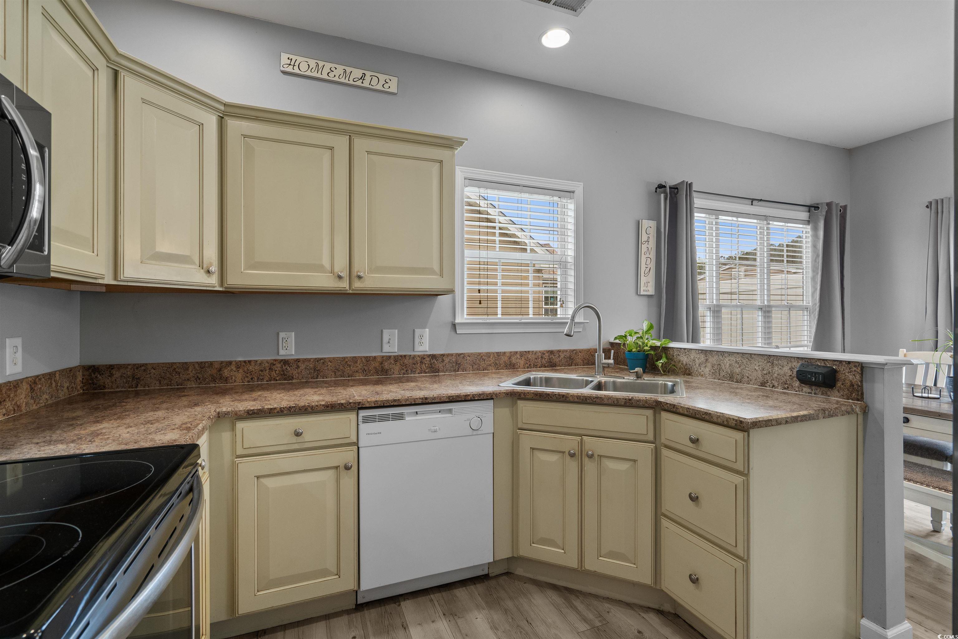 227 Hickory Springs Ct. Property Photo 10