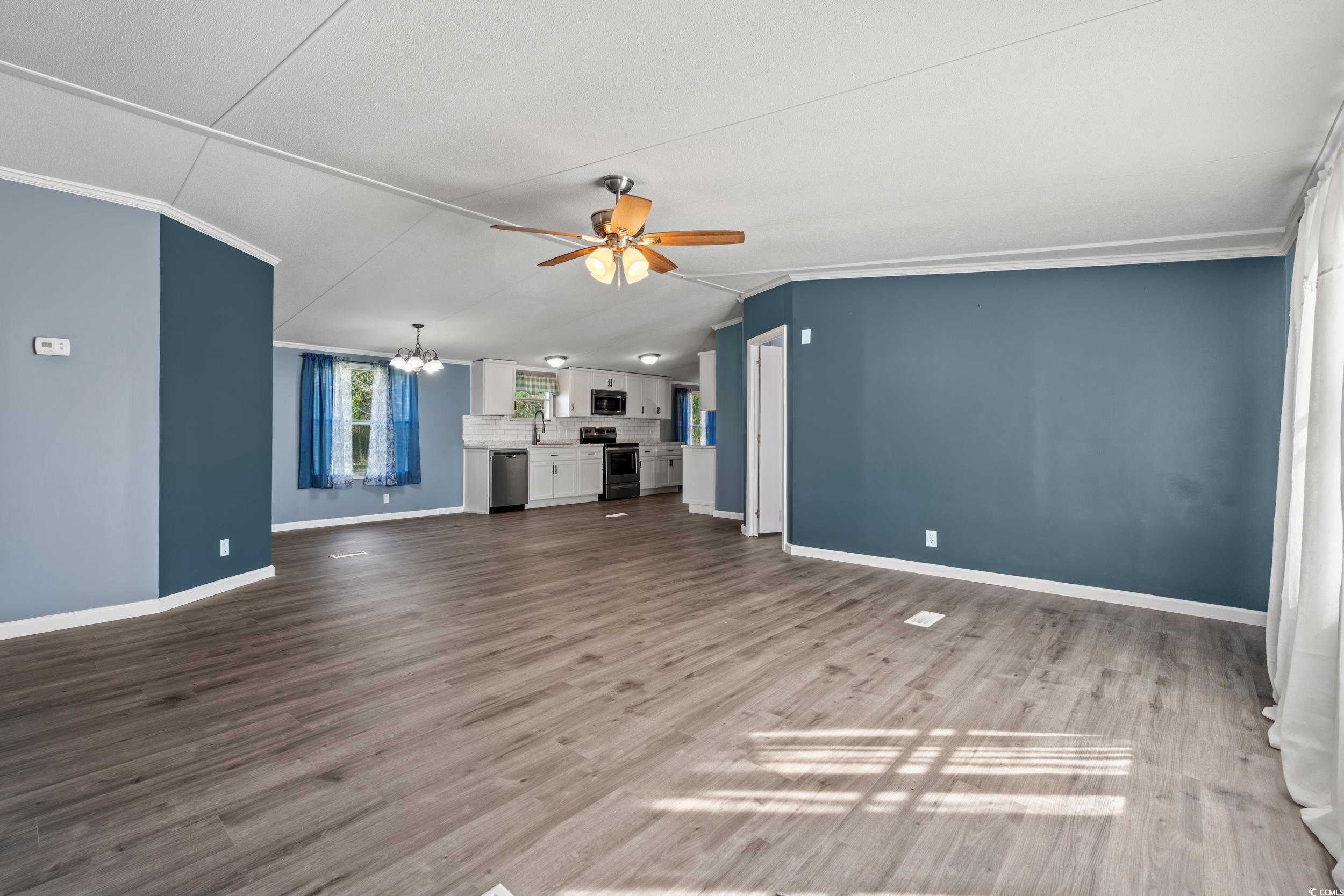 109 Diff Ave. Property Photo 2