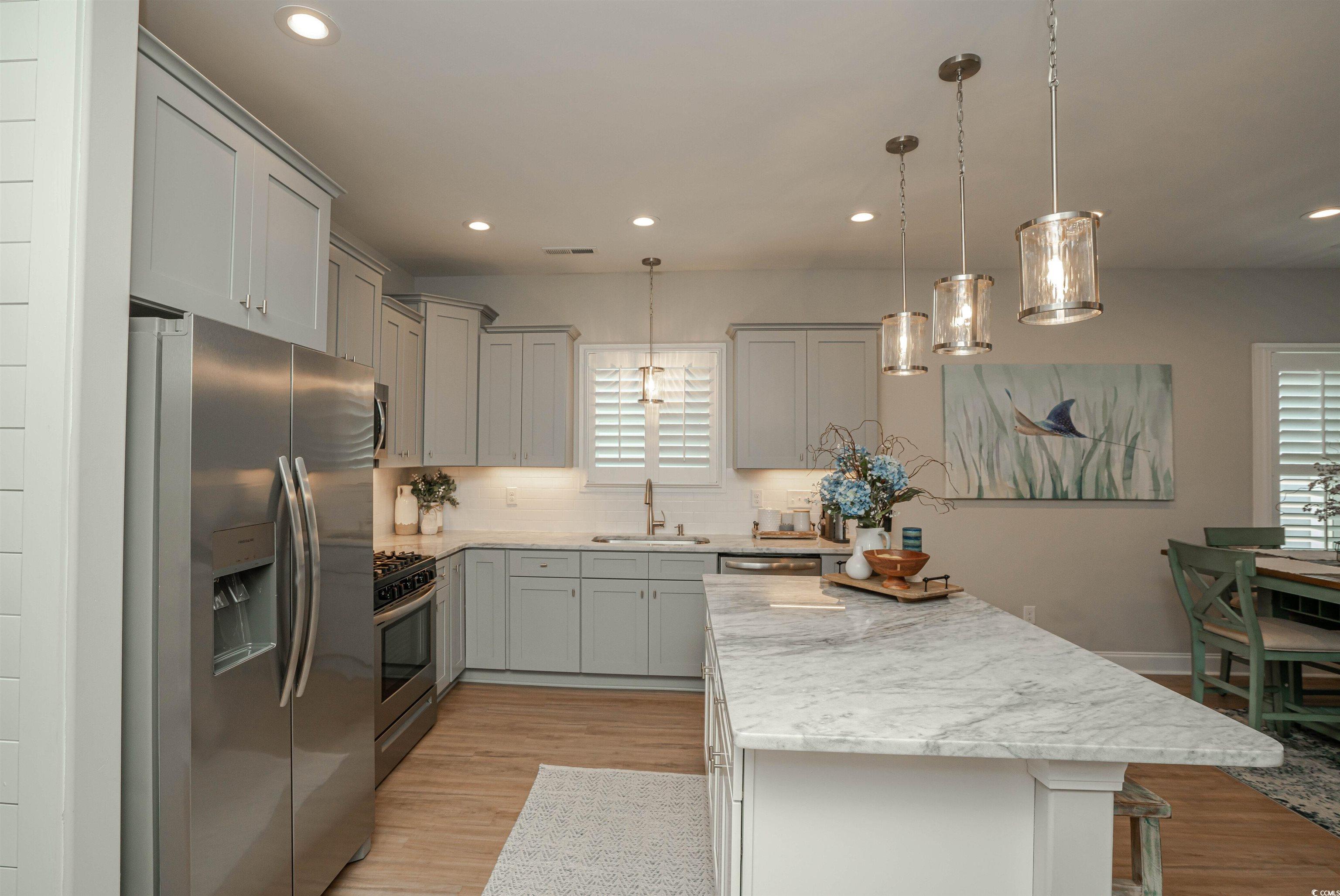 220 Gloucester Way Property Photo 7