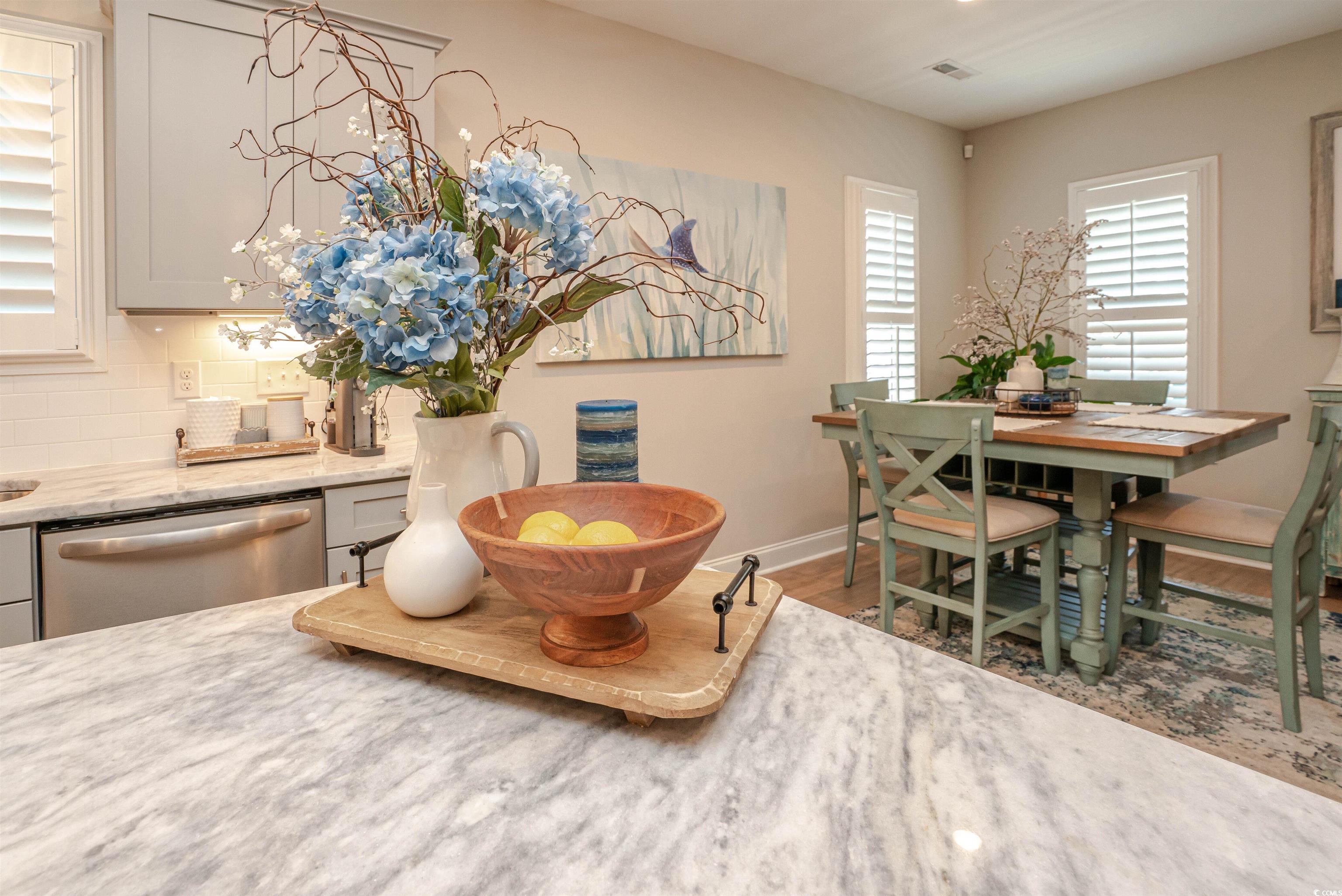 220 Gloucester Way Property Photo 9