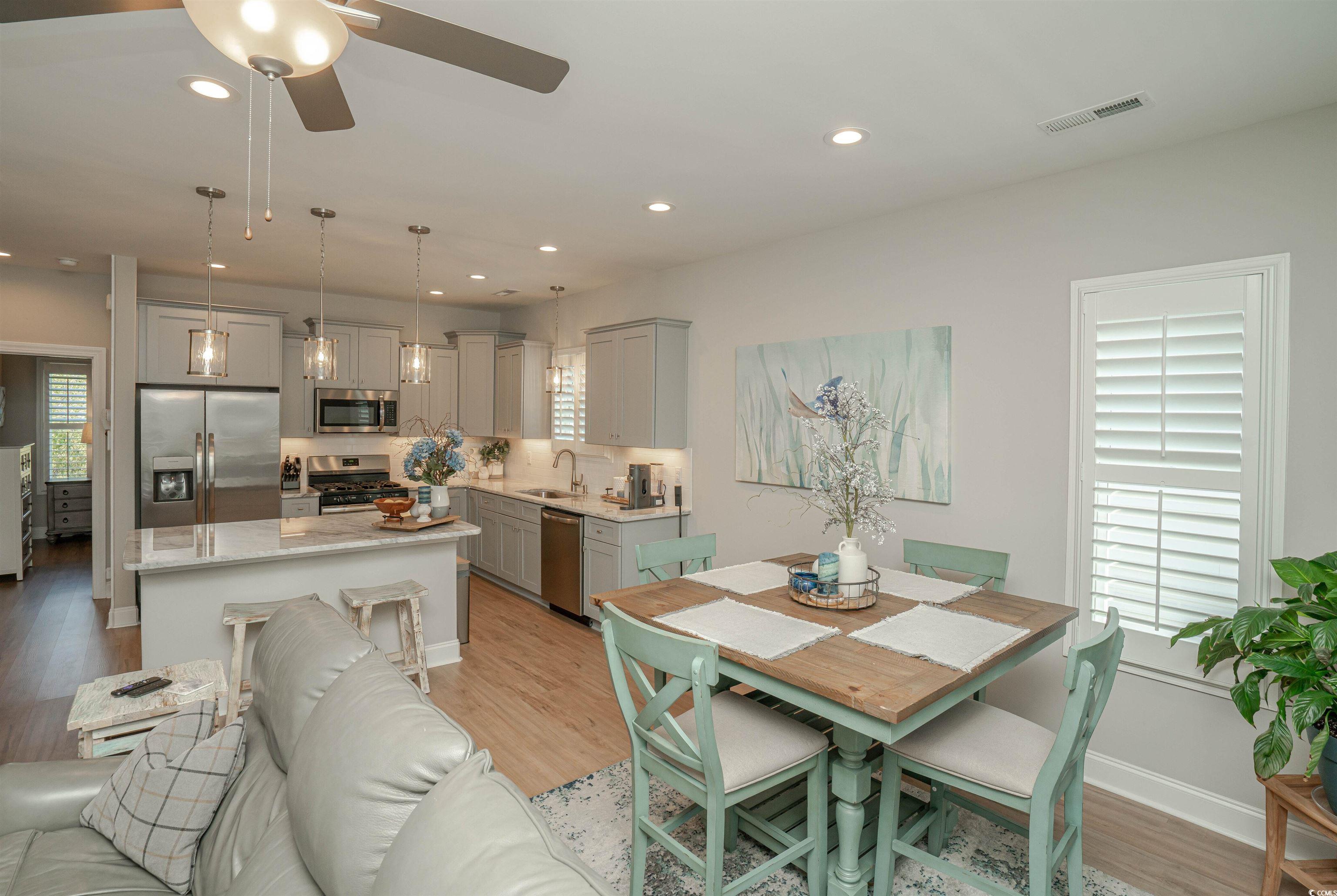 220 Gloucester Way Property Photo 11