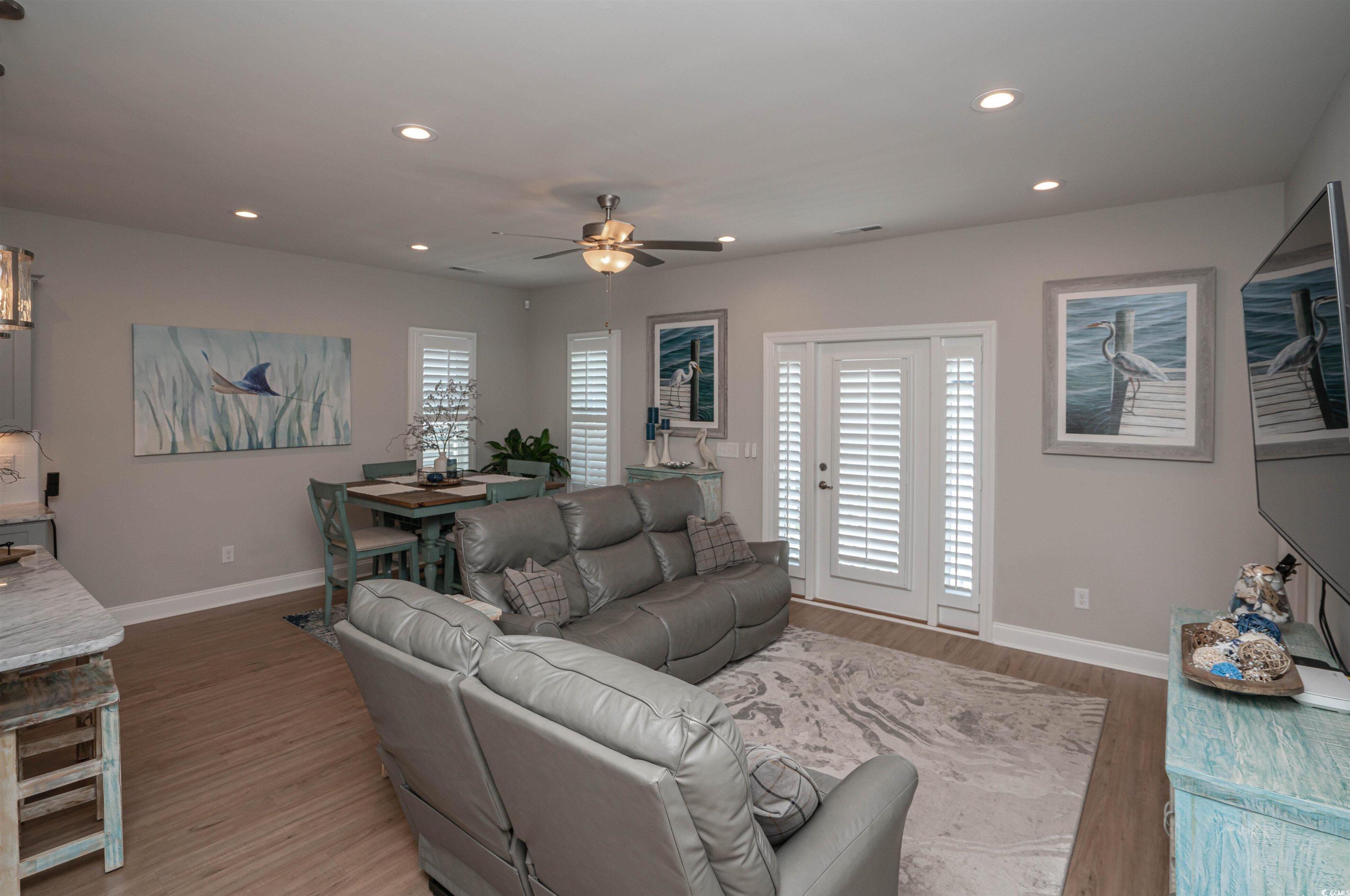 220 Gloucester Way Property Photo 17