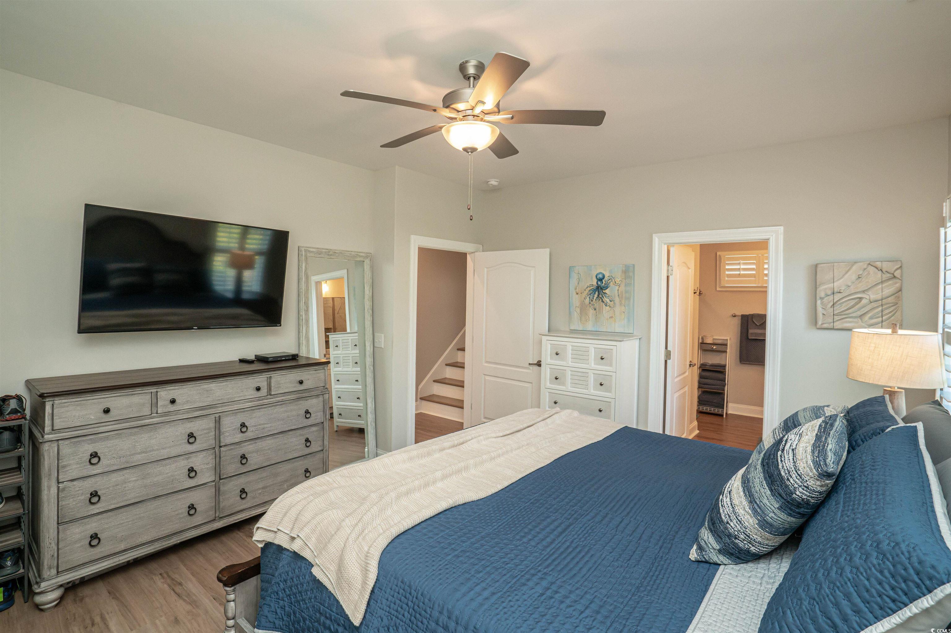 220 Gloucester Way Property Photo 23