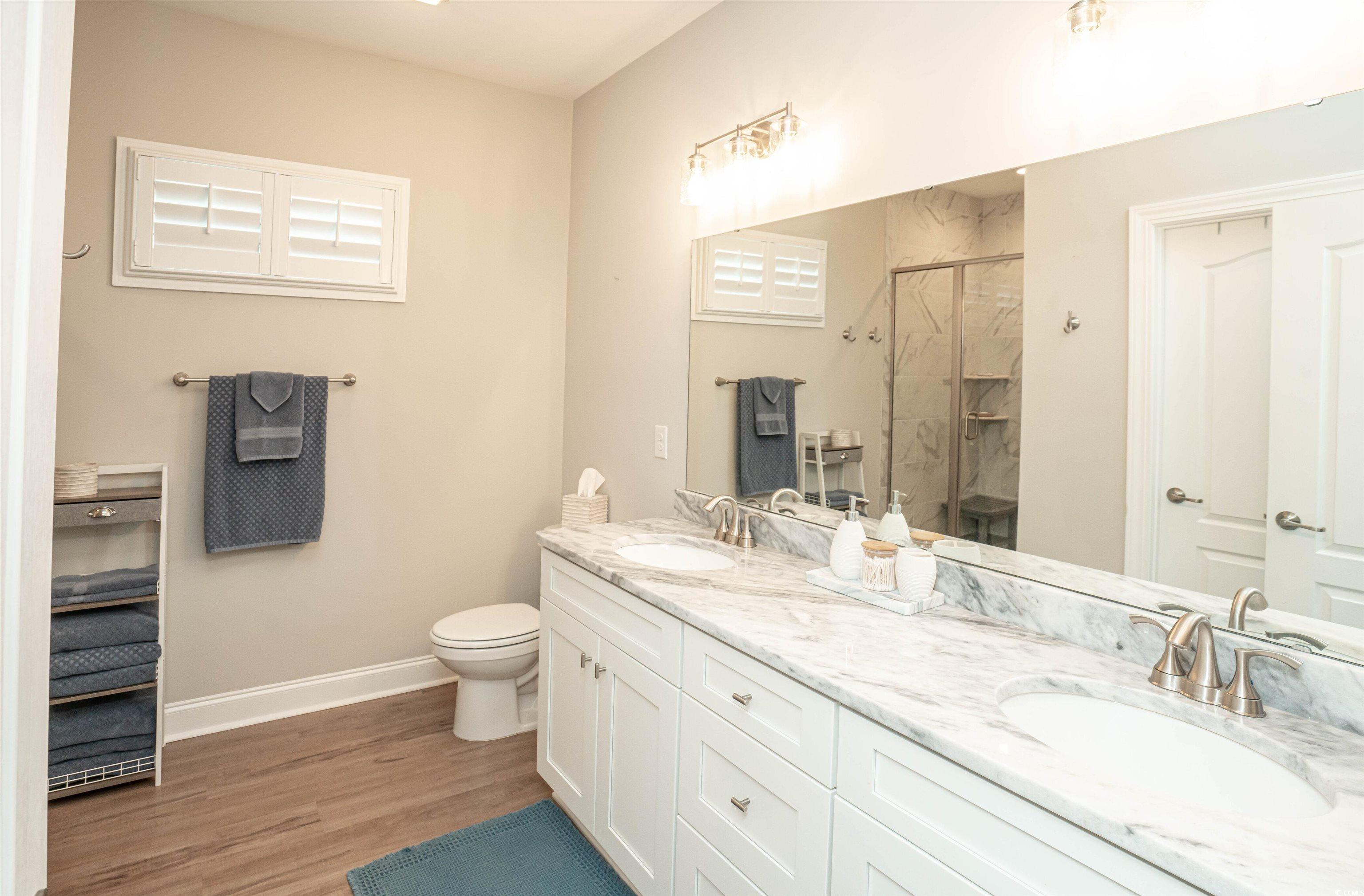 220 Gloucester Way Property Photo 24