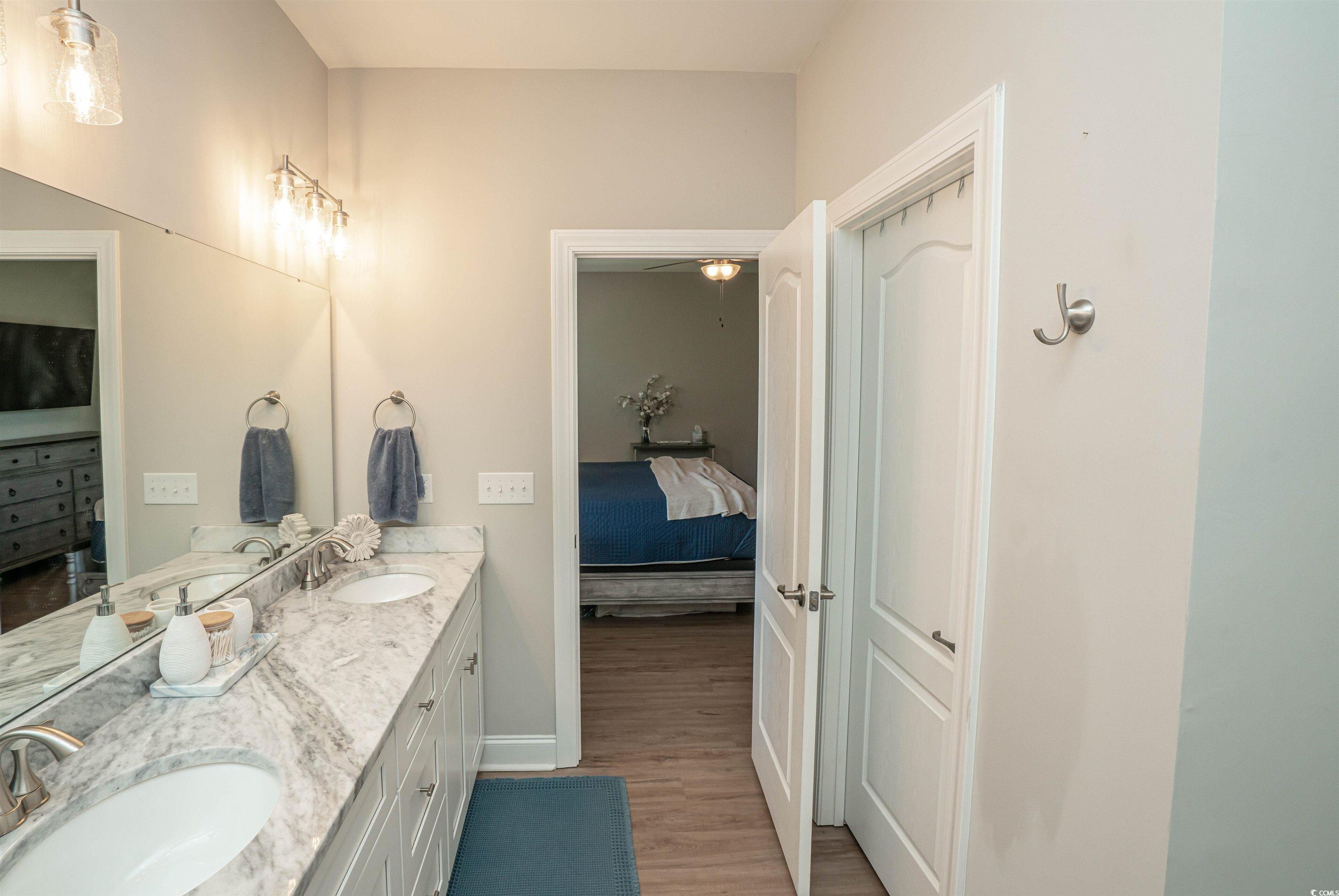 220 Gloucester Way Property Photo 26