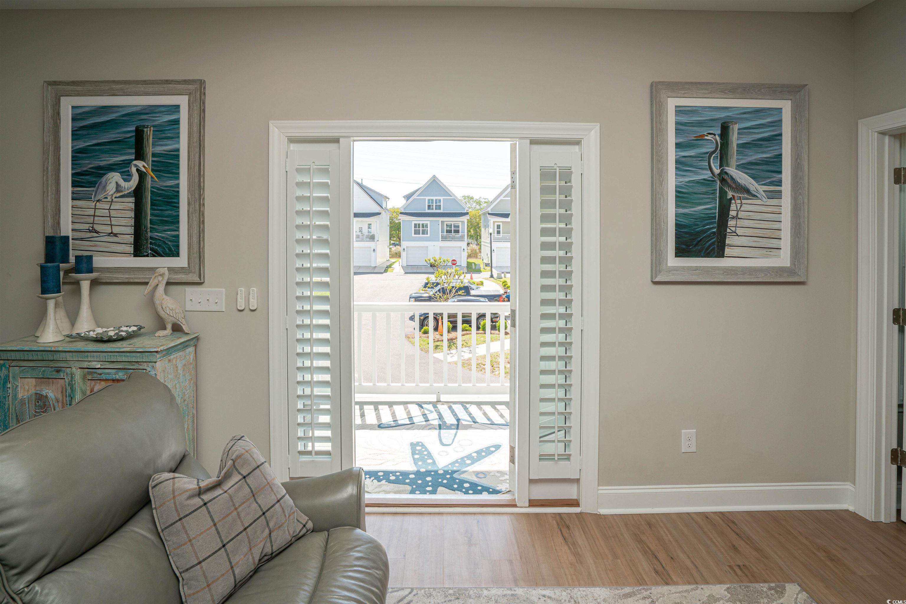 220 Gloucester Way Property Photo 28