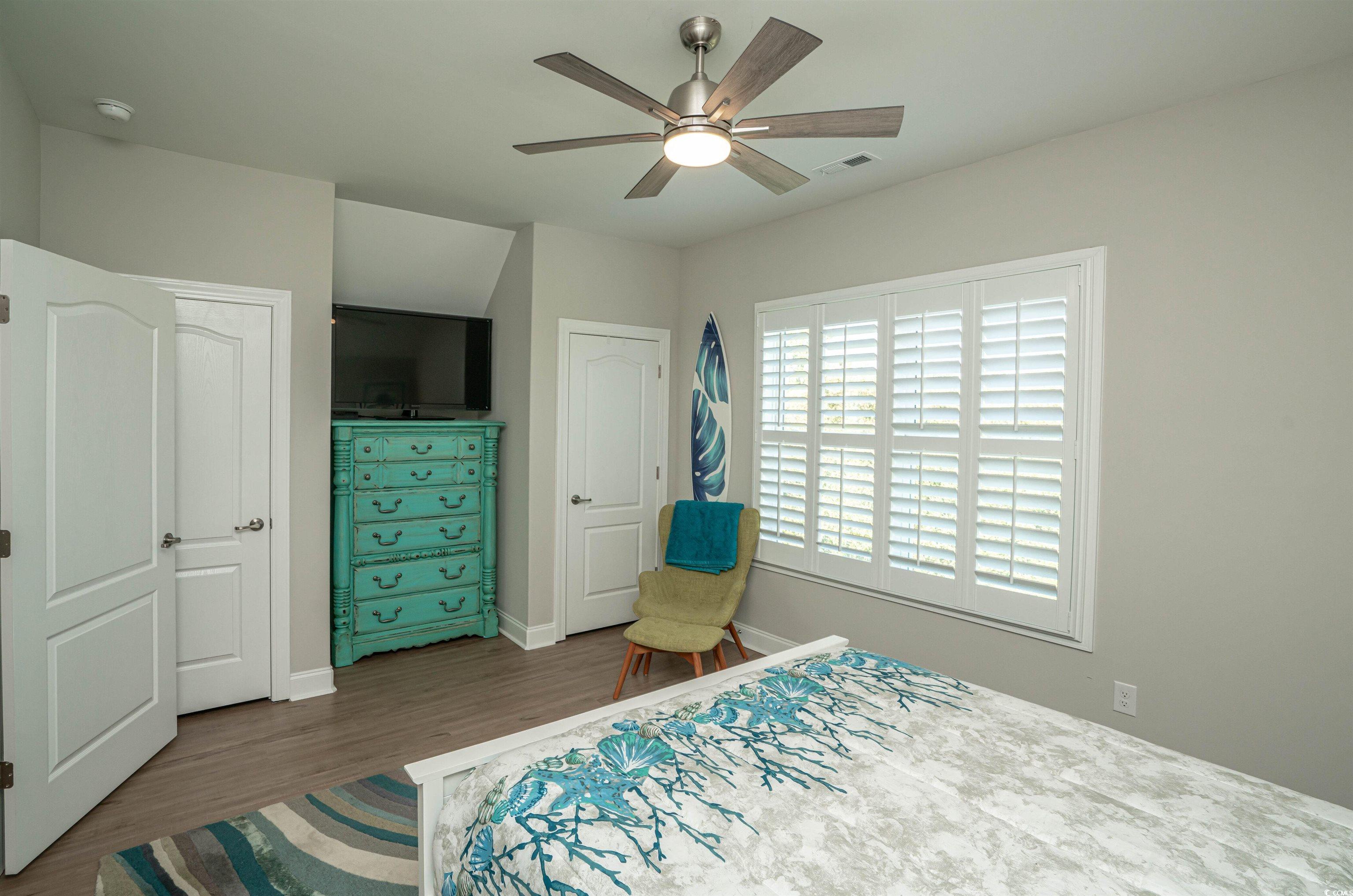 220 Gloucester Way Property Photo 33