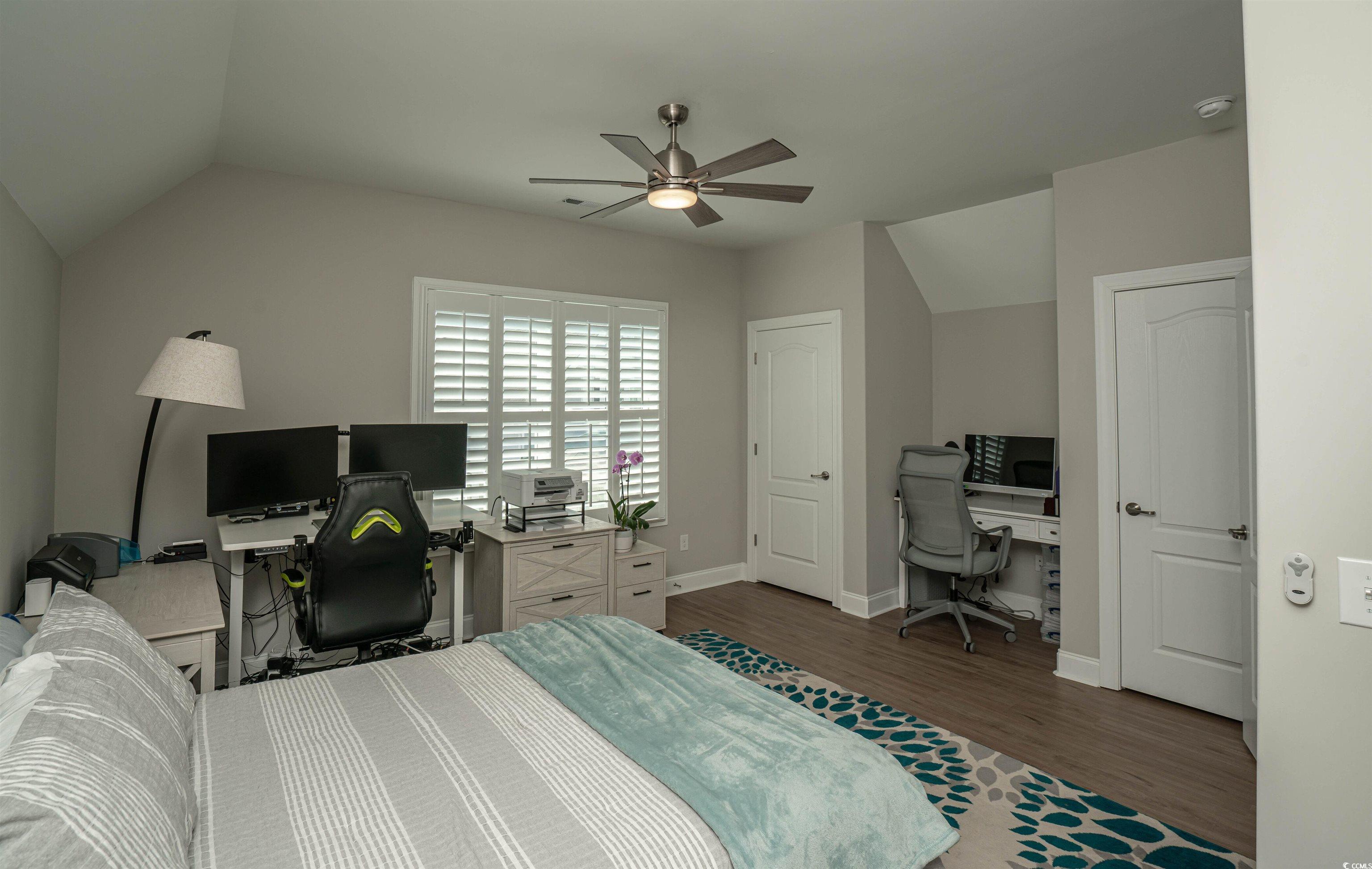 220 Gloucester Way Property Photo 35