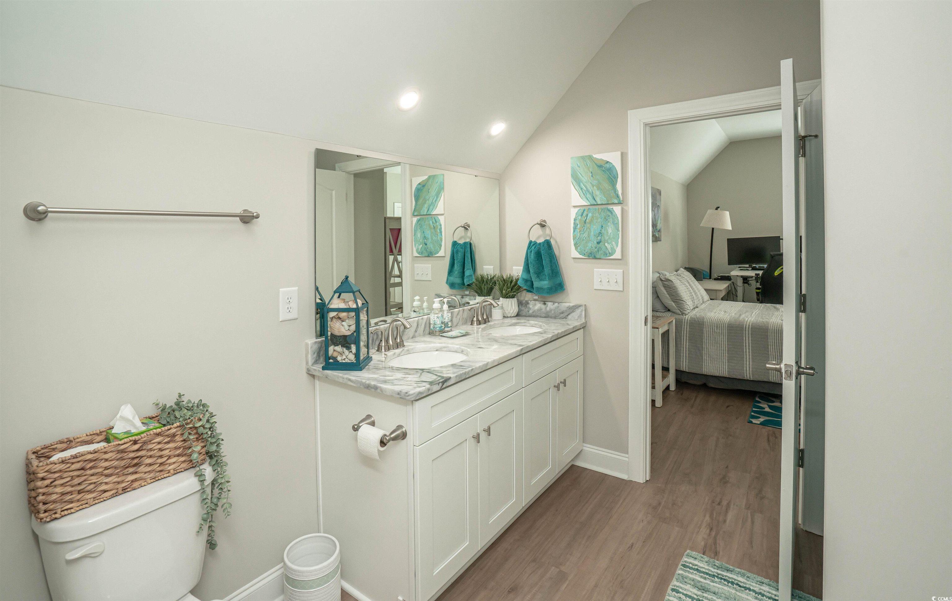 220 Gloucester Way Property Photo 36