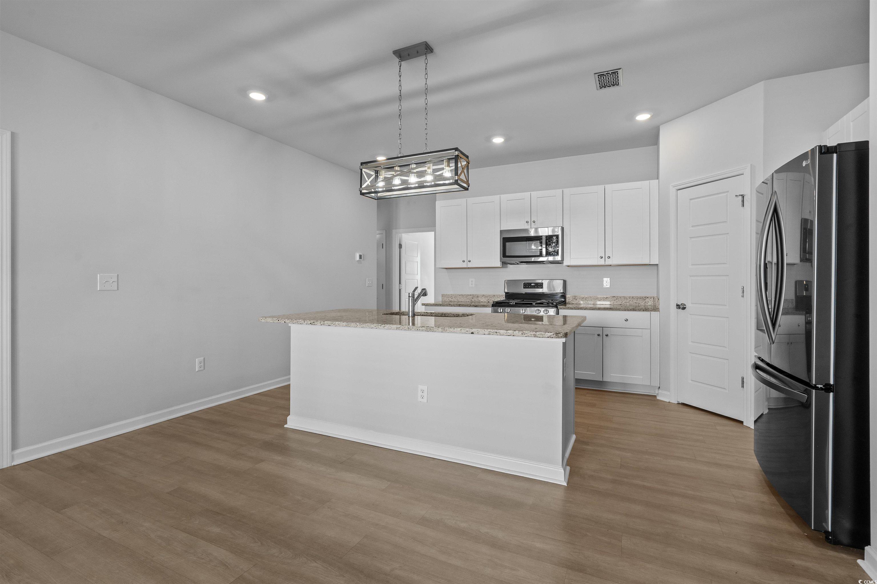181 Saddle St Property Photo 8