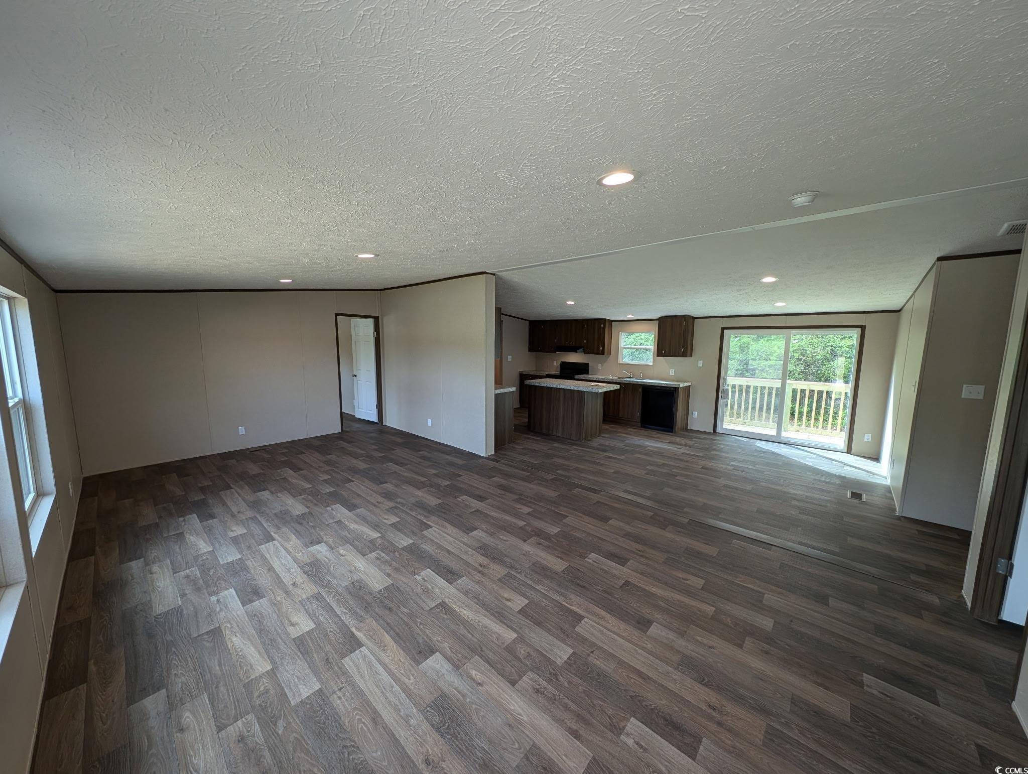 5772 Valley Forge Rd. Property Photo 3