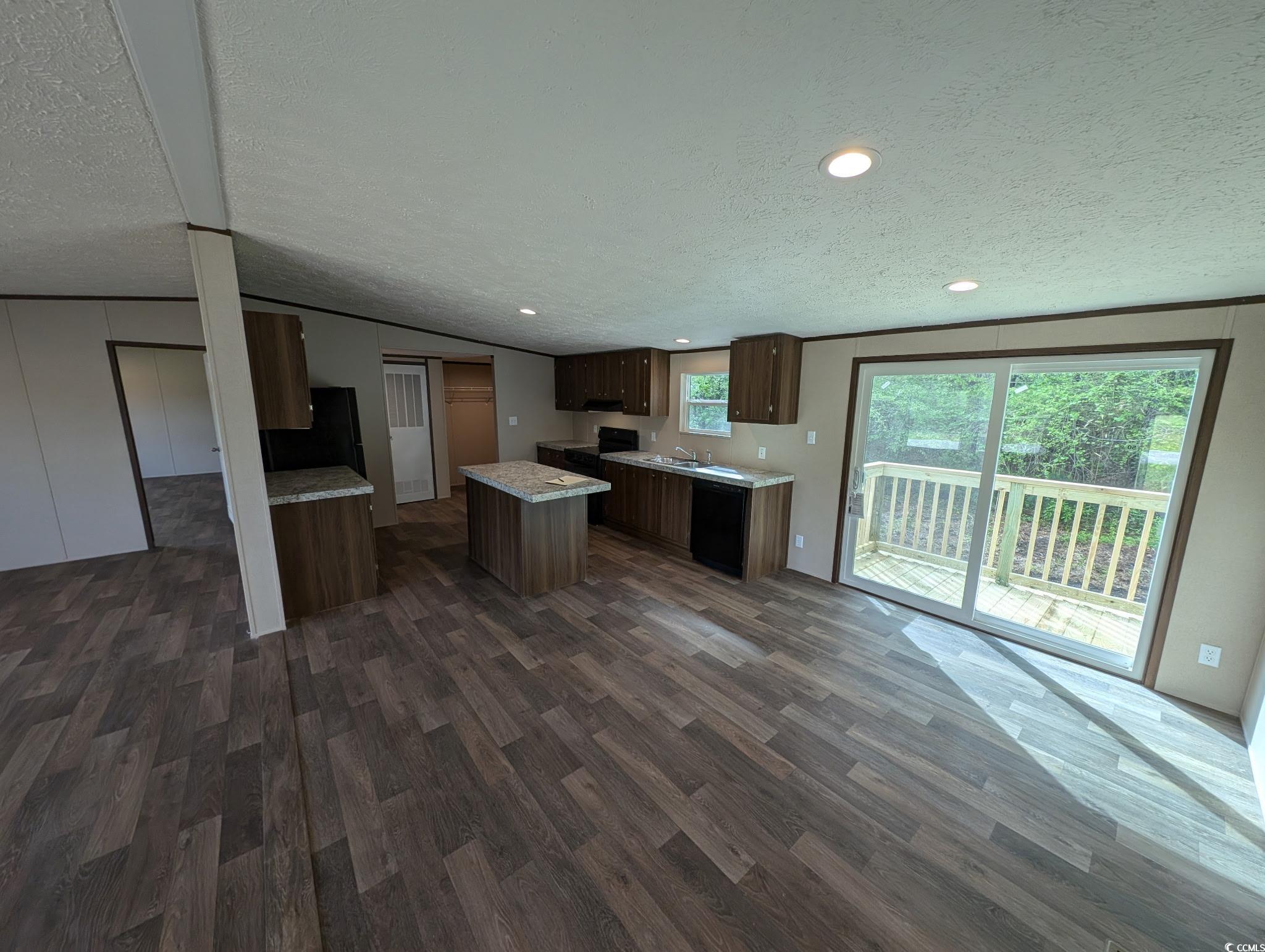 5772 Valley Forge Rd. Property Photo 5