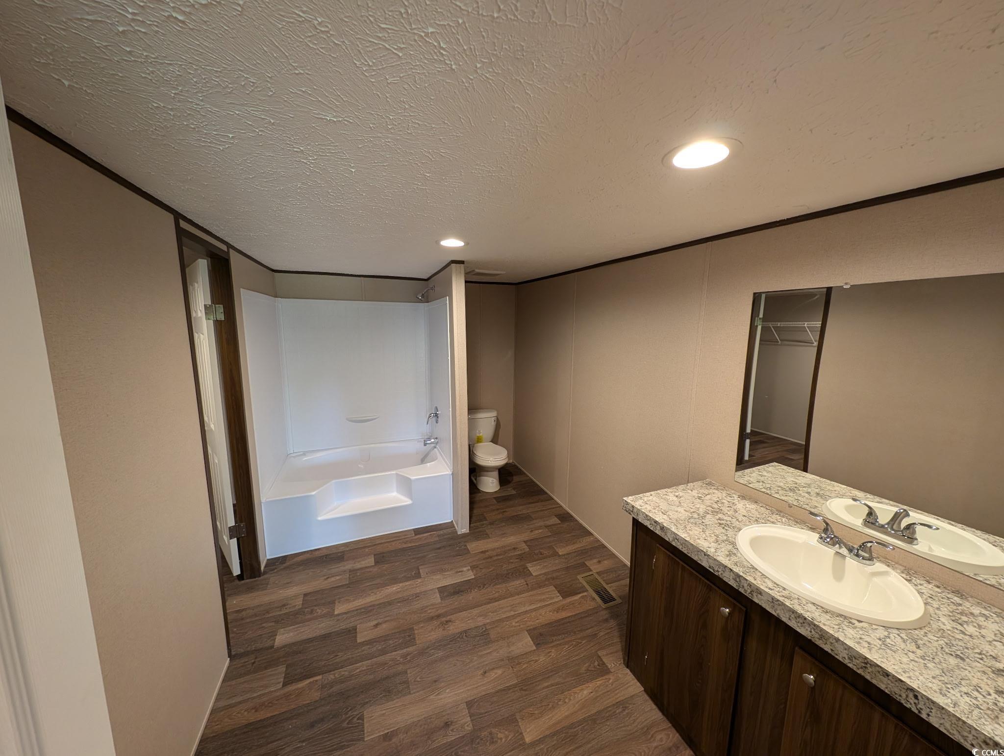 5772 Valley Forge Rd. Property Photo 15