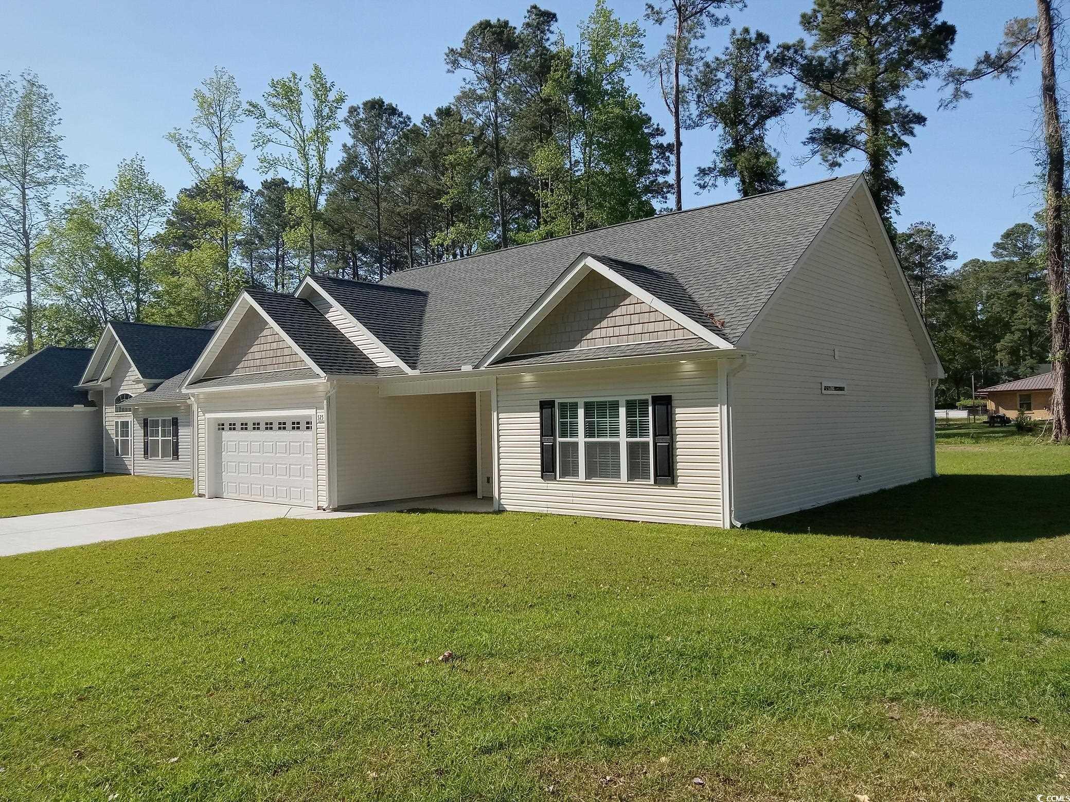 525 Vineland Dr Property Photo 3