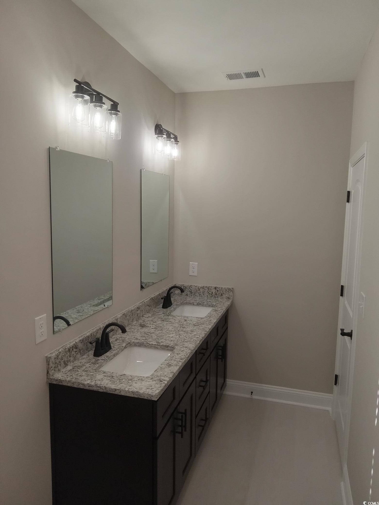 525 Vineland Dr Property Photo 21