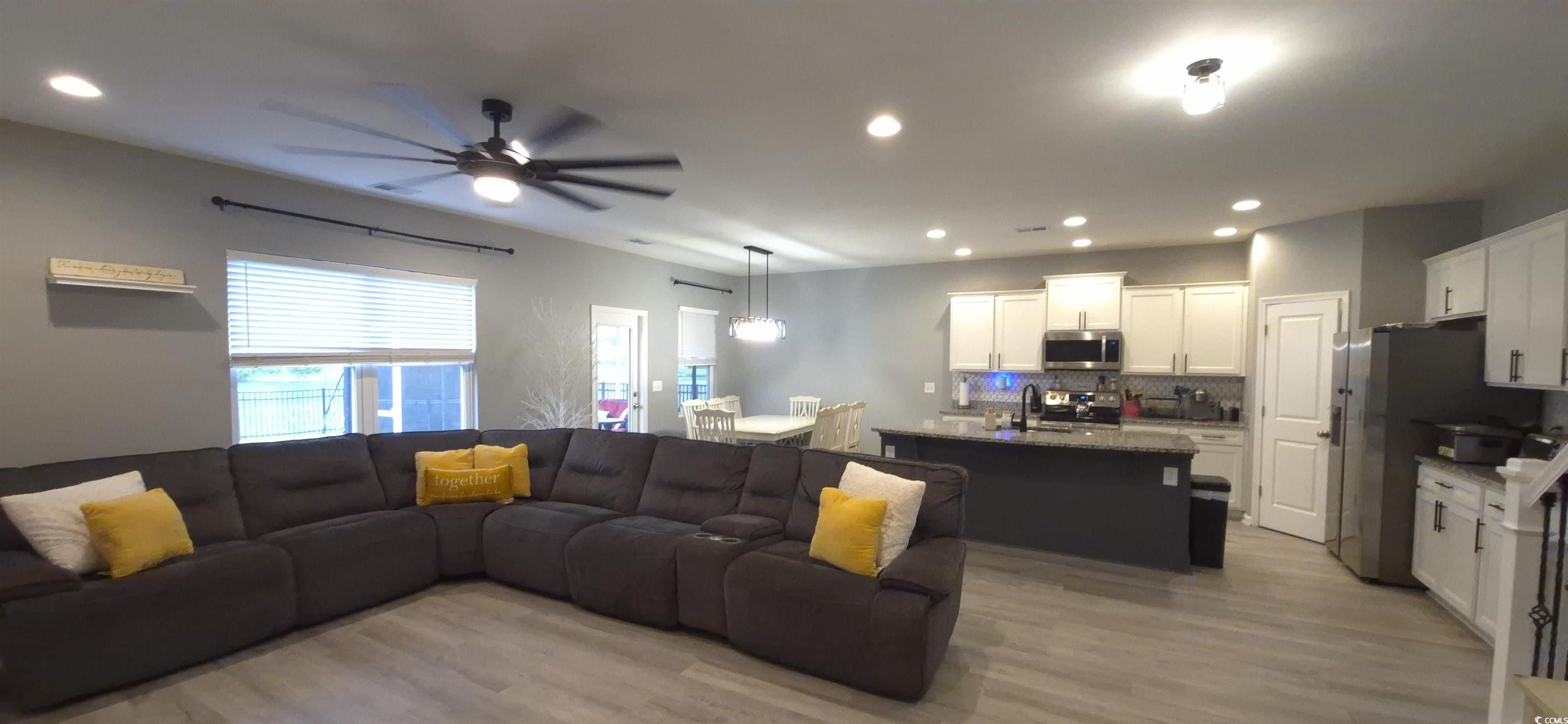 897 Wild Leaf Loop Property Photo 6