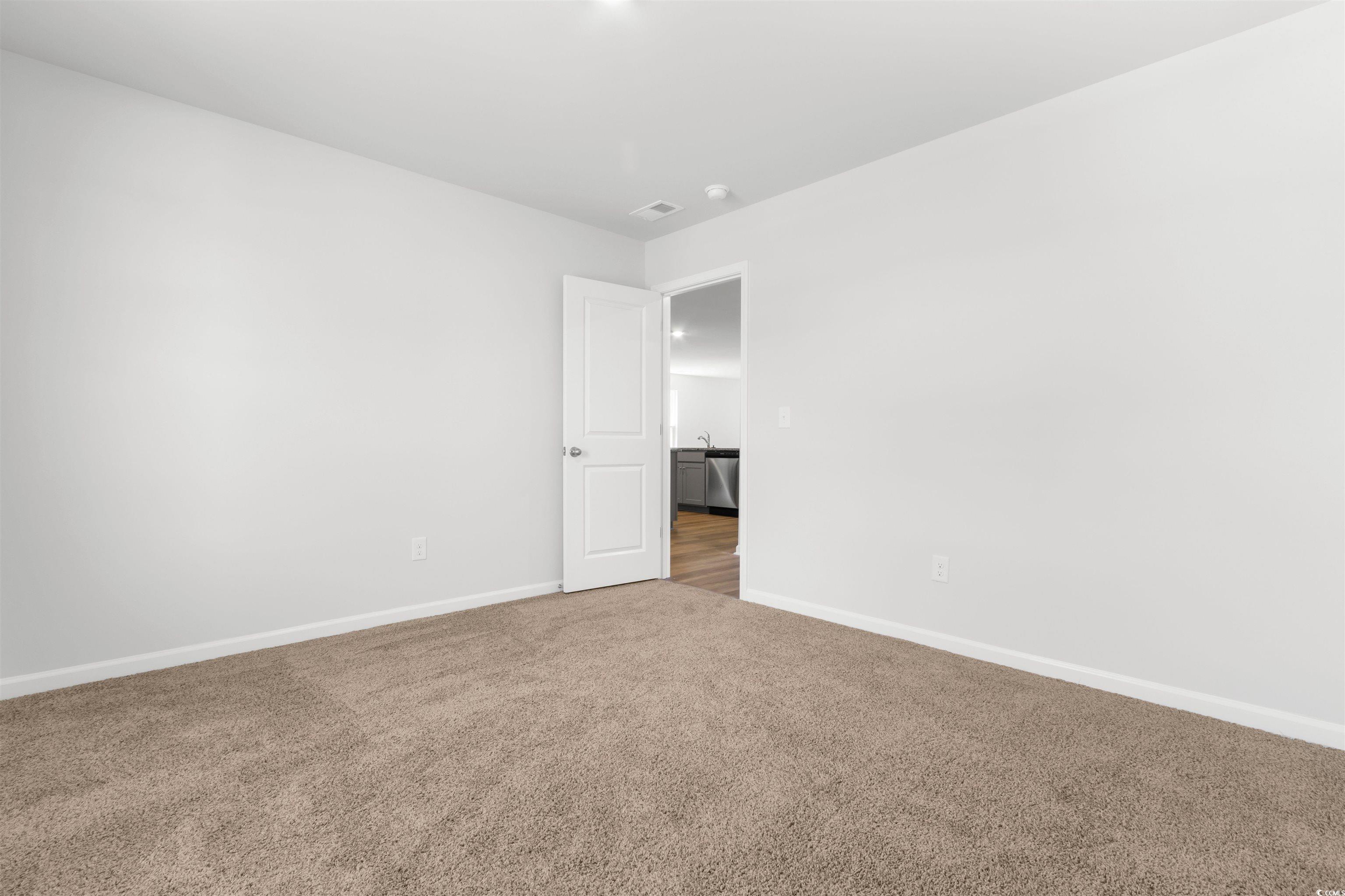 1024 Kinness Dr. Property Photo 5