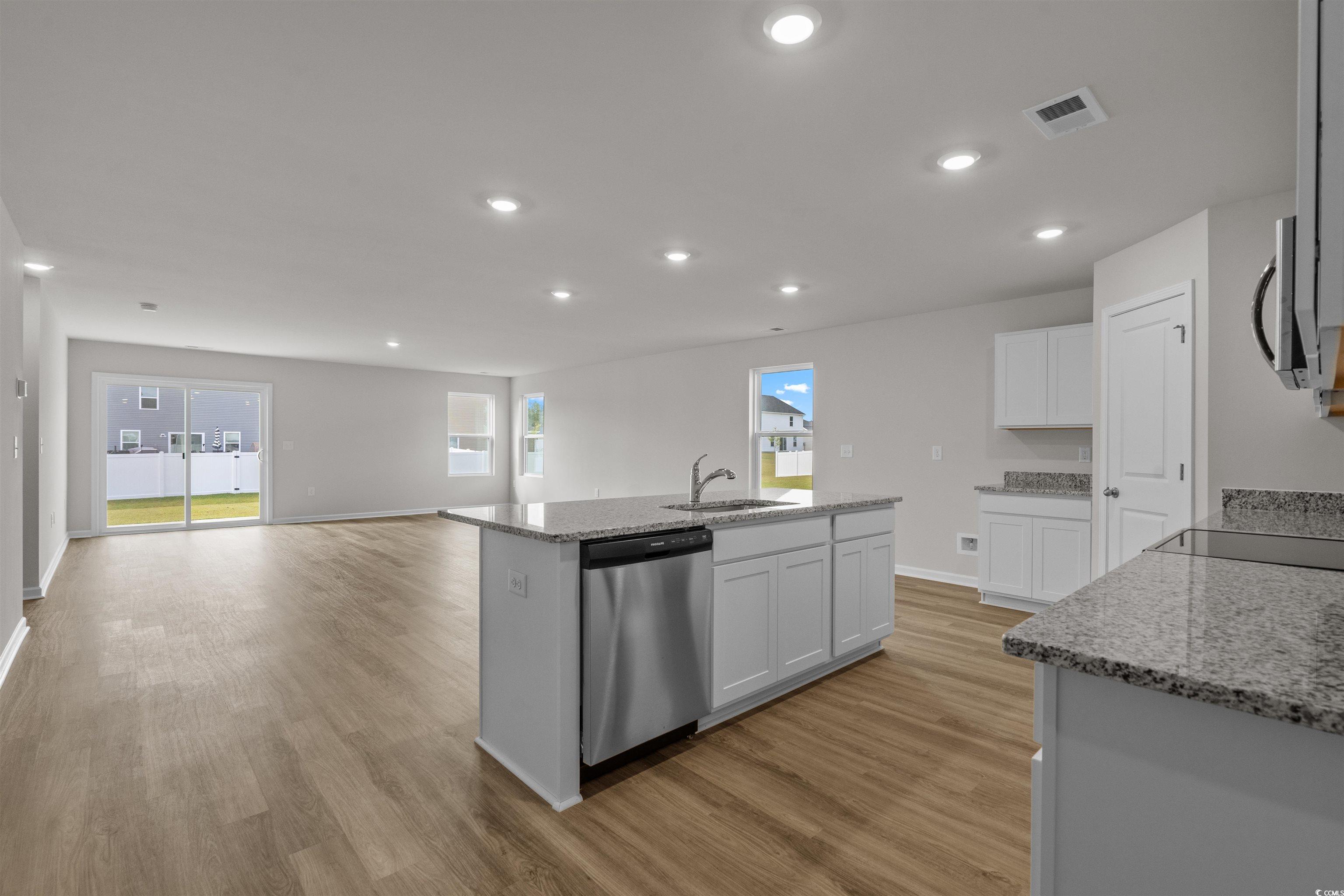 1024 Kinness Dr. Property Photo 8