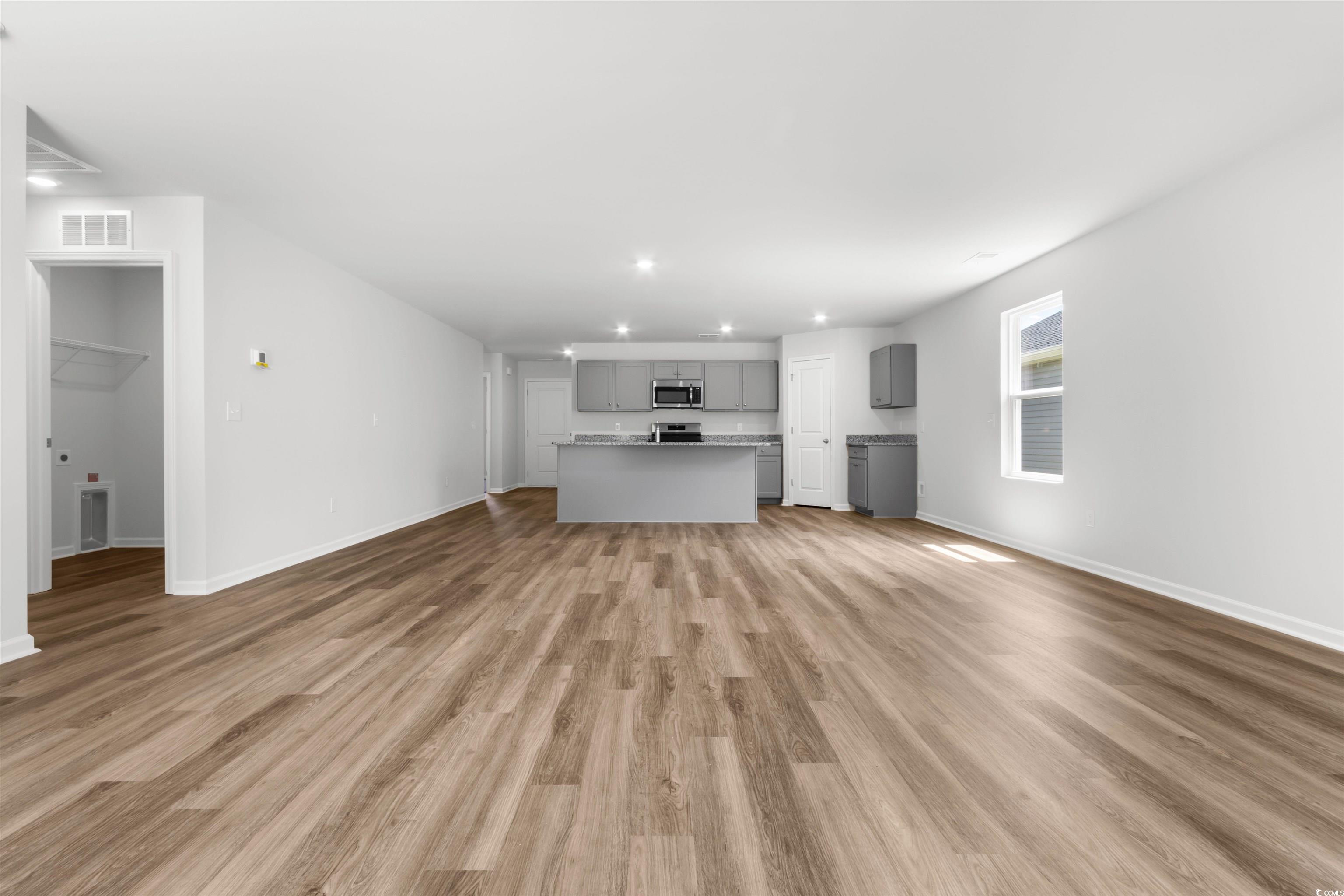 1024 Kinness Dr. Property Photo 11