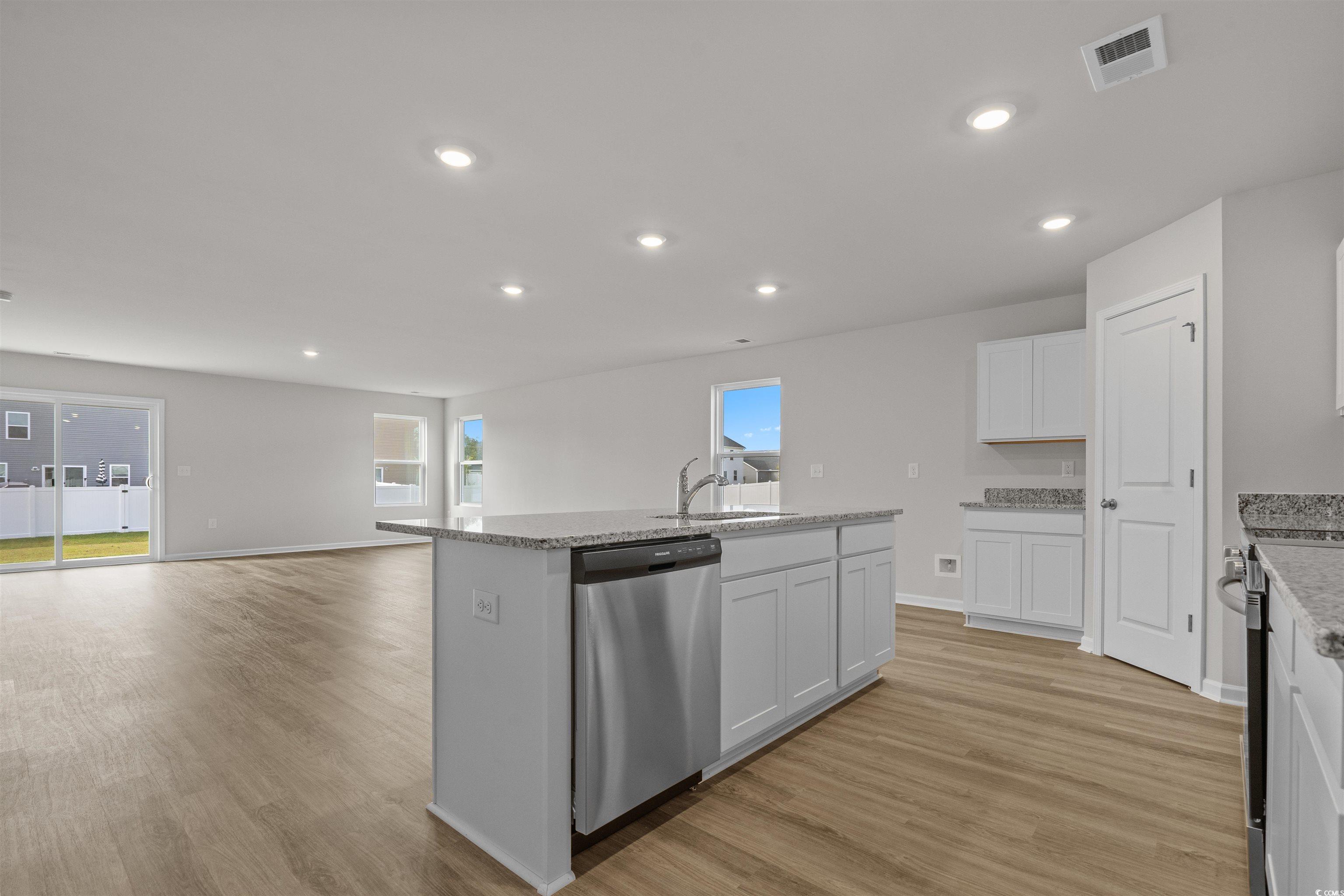 1024 Kinness Dr. Property Photo 11