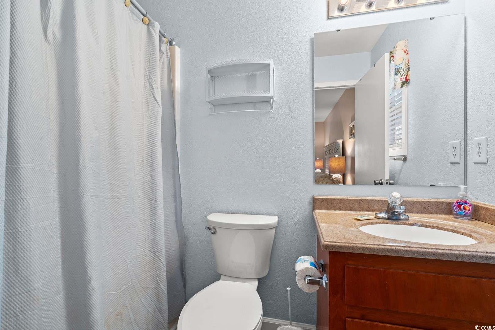 9500 Queens Ct. Property Photo 16