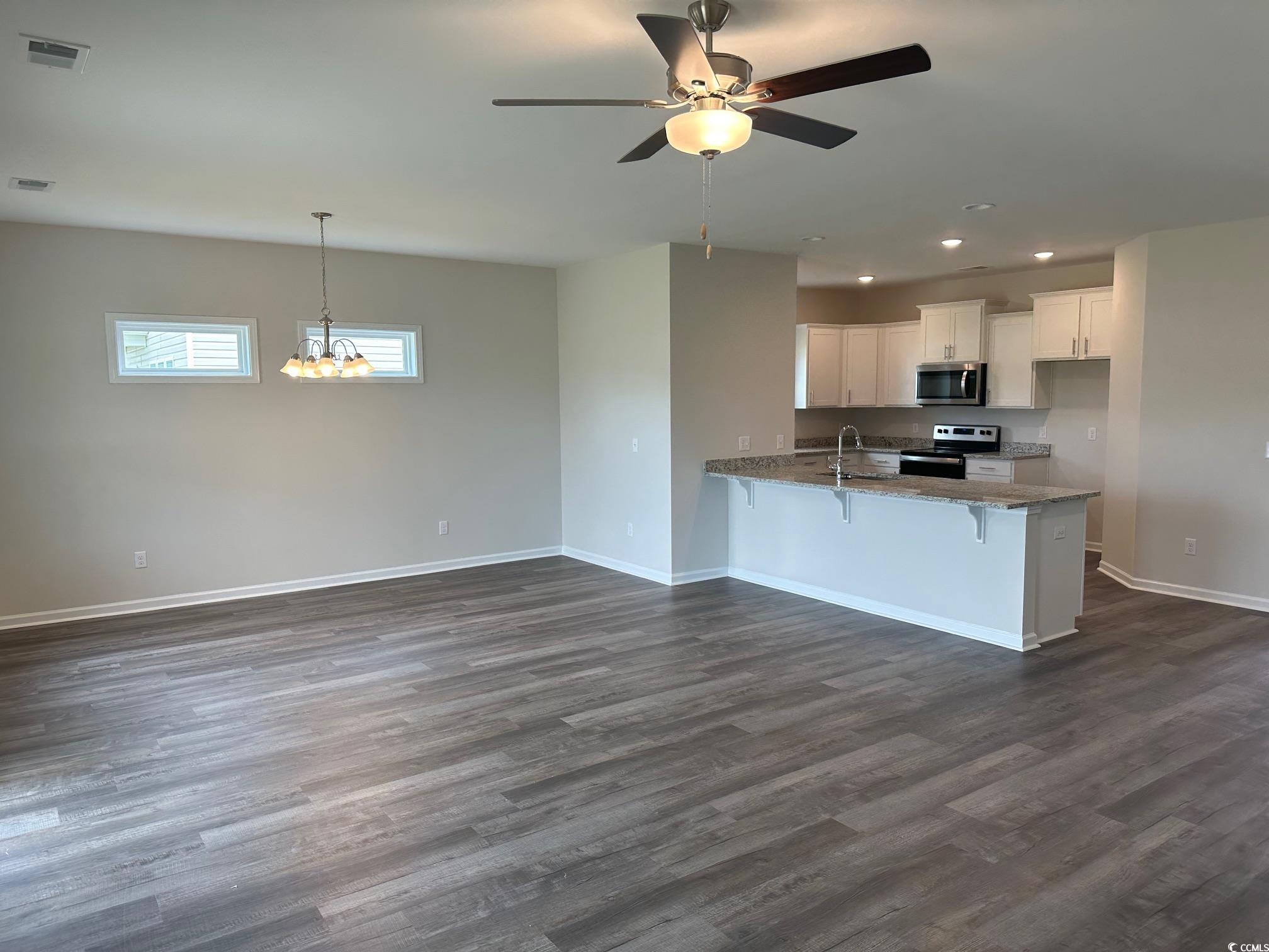 484 Honeyhill Loop Property Photo 8