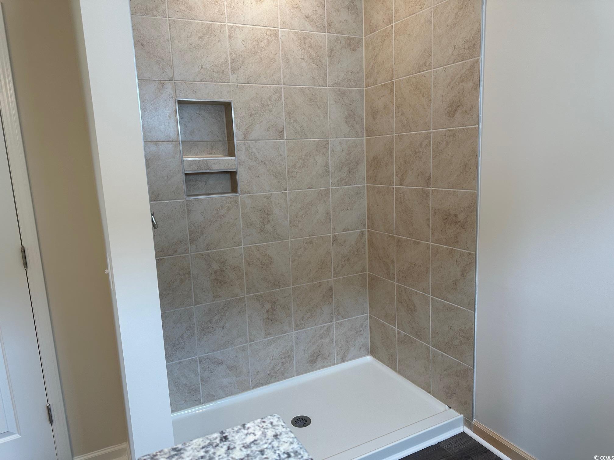484 Honeyhill Loop Property Photo 16