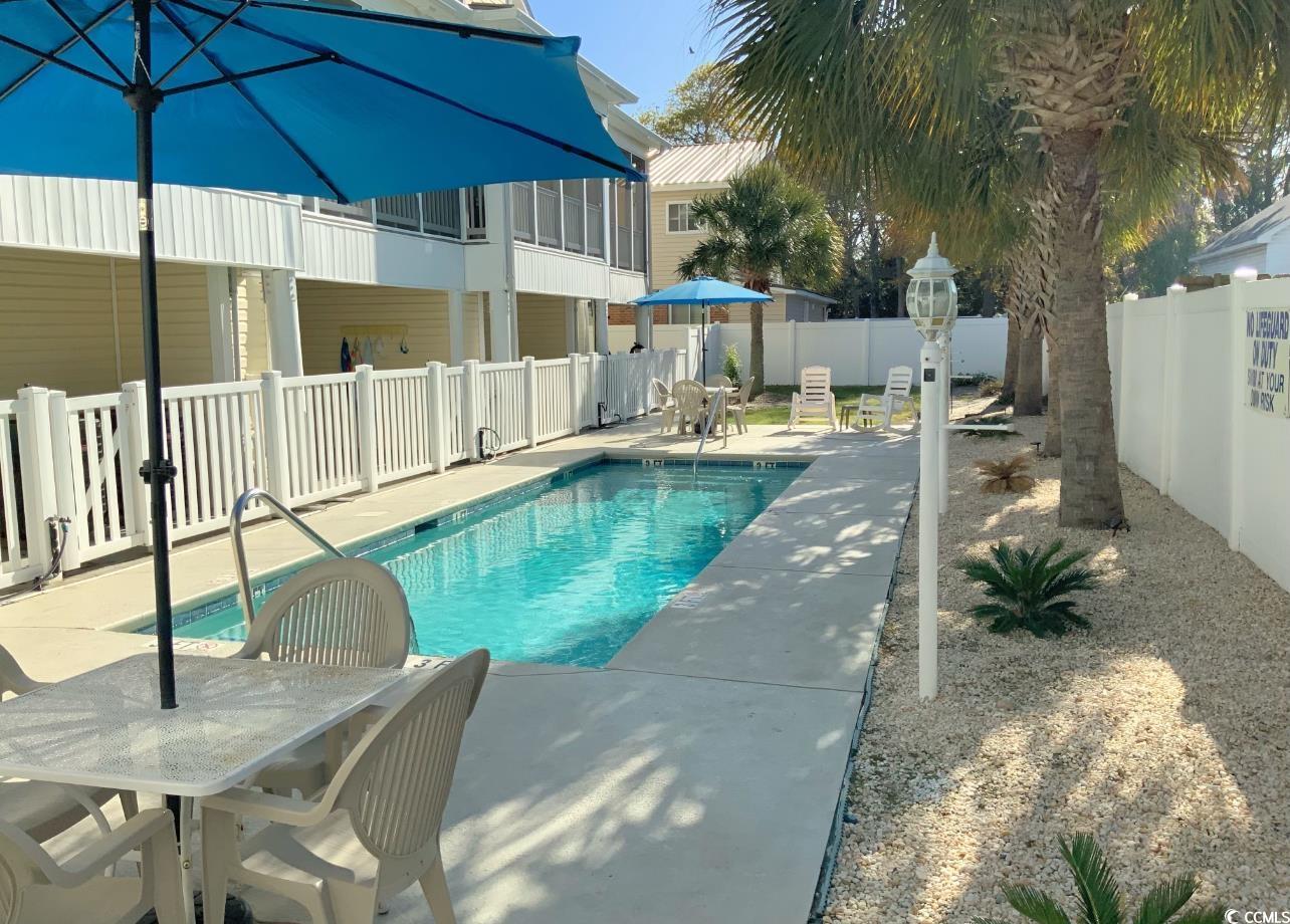 1516 Edge Dr. Property Photo 2