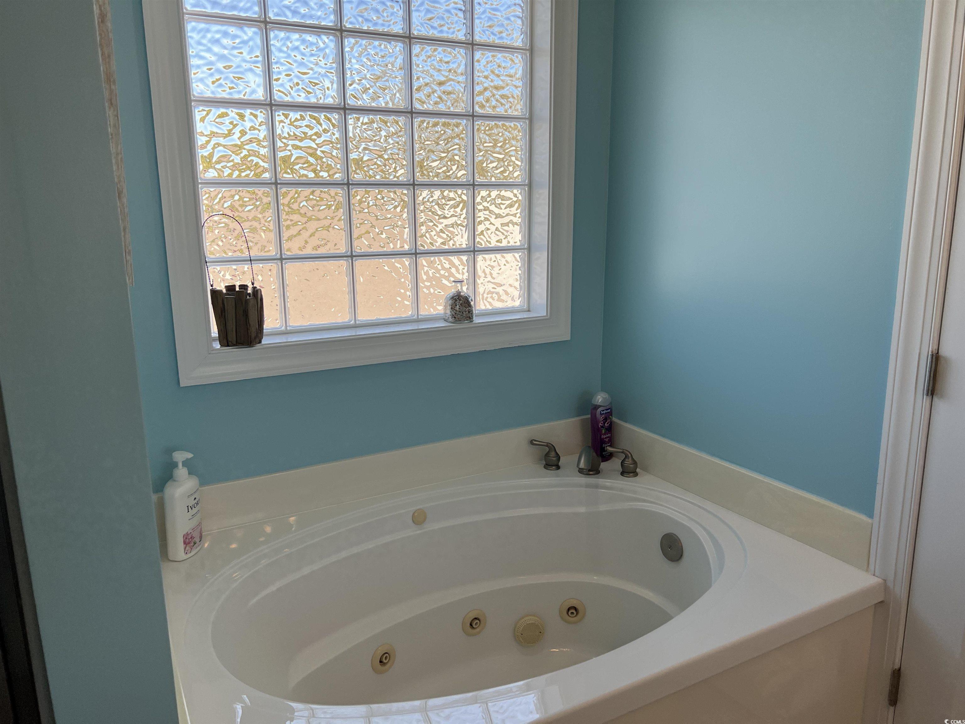 1516 Edge Dr. Property Photo 20