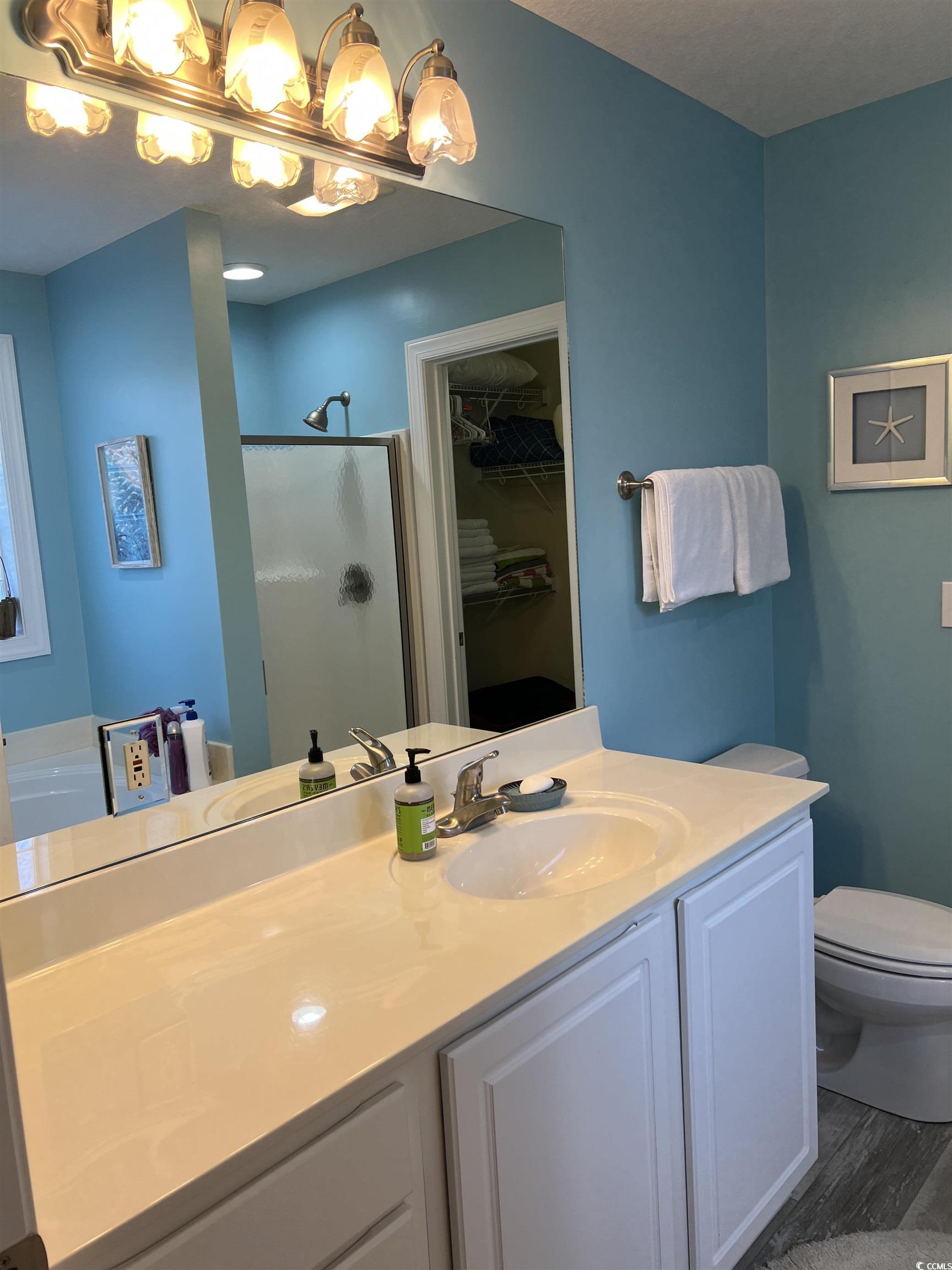 1516 Edge Dr. Property Photo 21