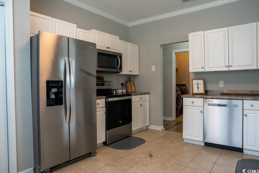 2039 Chadbury Ln. Property Photo 5