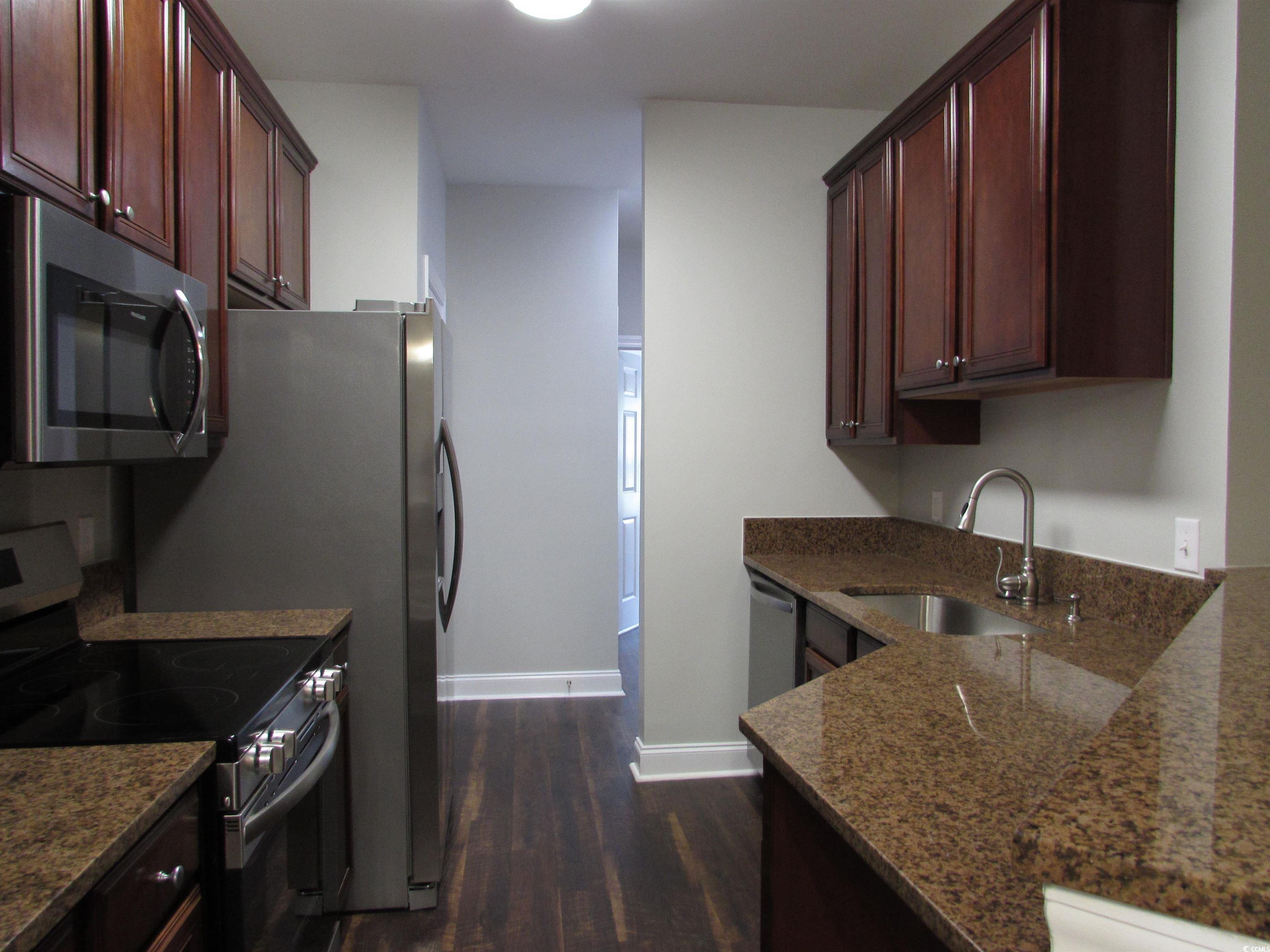 2013 Silvercrest Dr. Property Photo 14