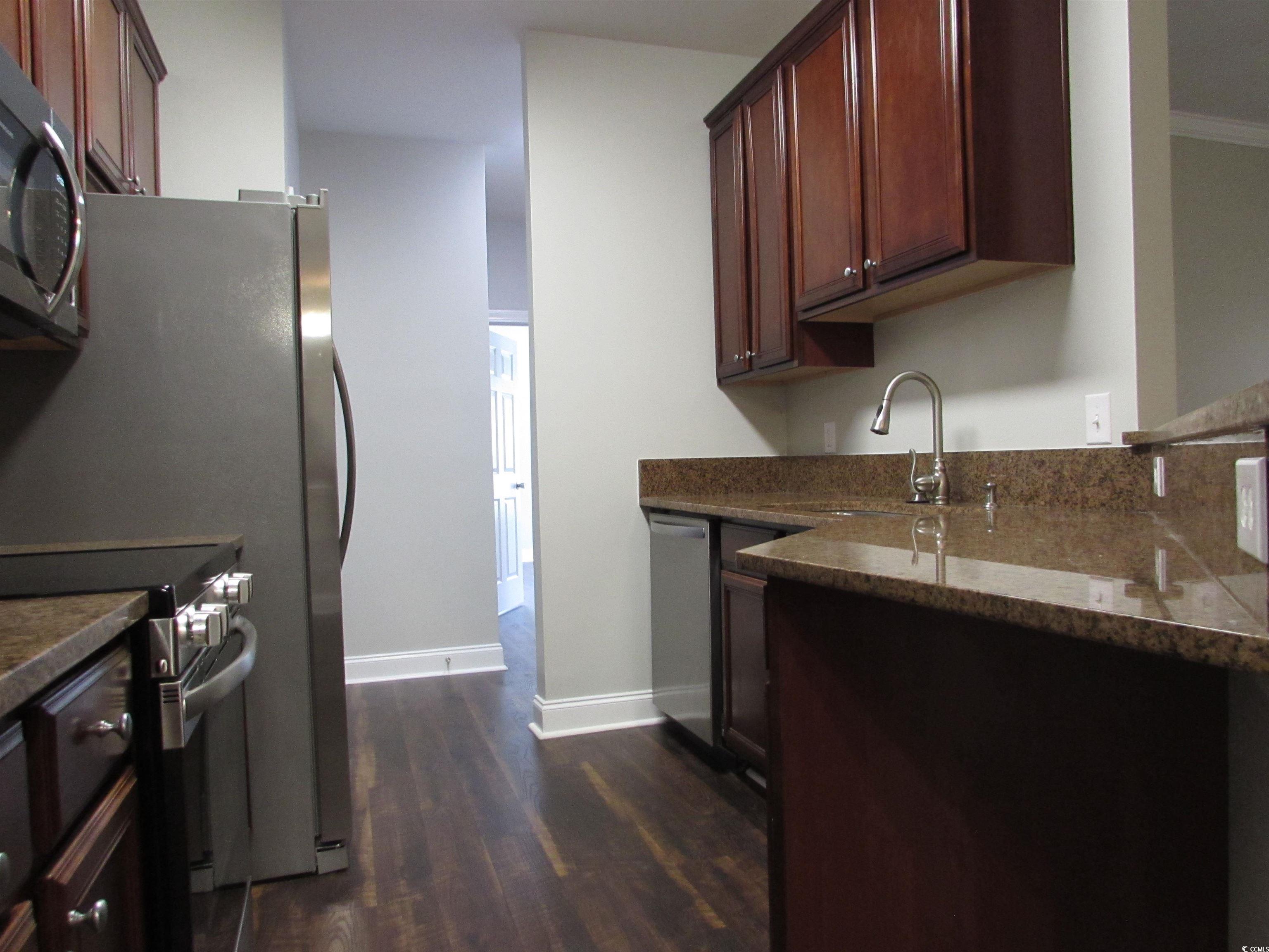 2013 Silvercrest Dr. Property Photo 16