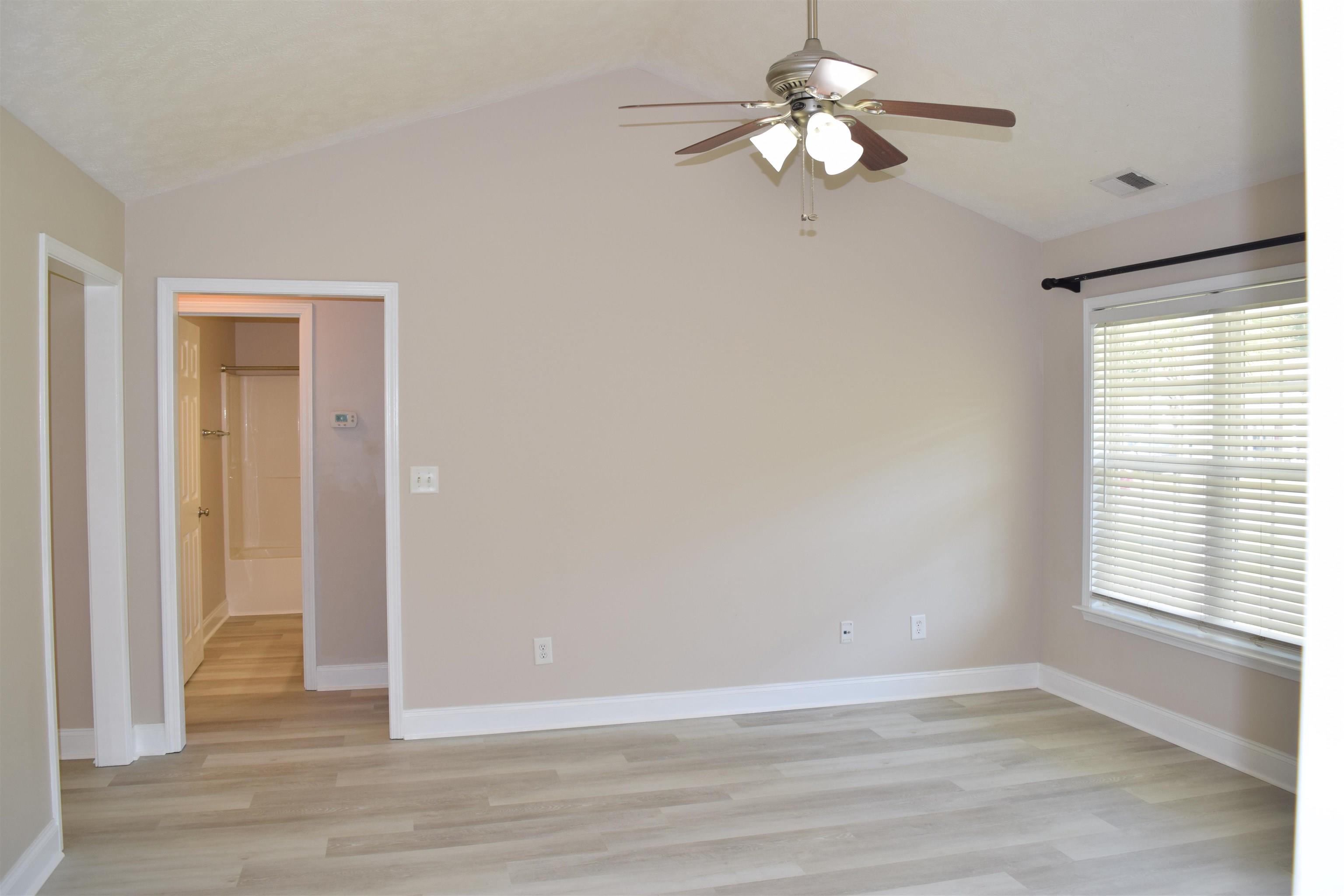 2429 Westbrook Dr. Property Photo 9