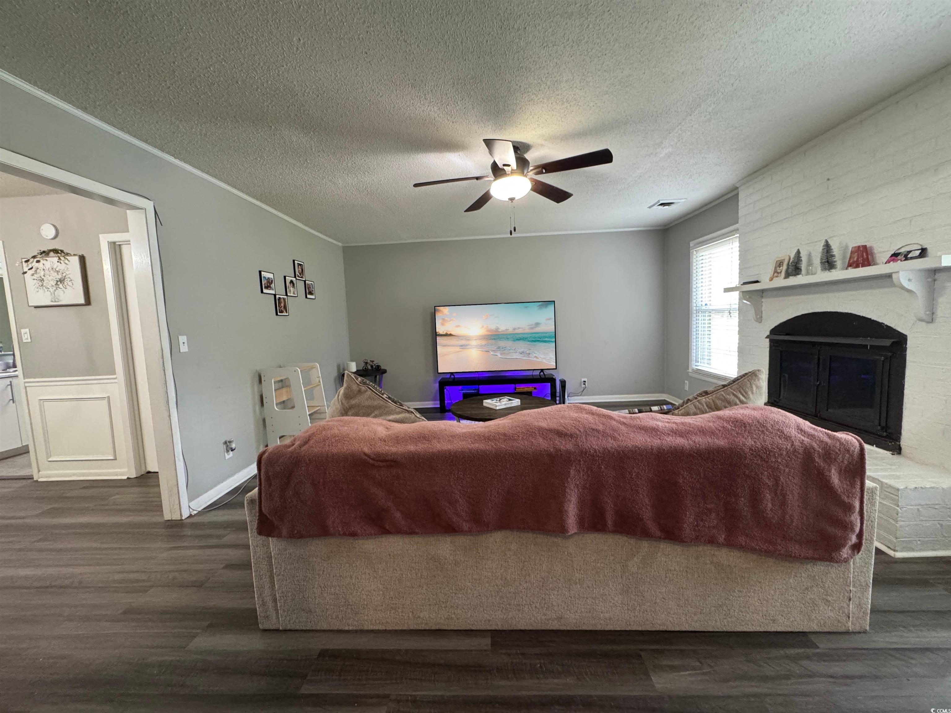 342 Red Fox Rd. Property Photo 2