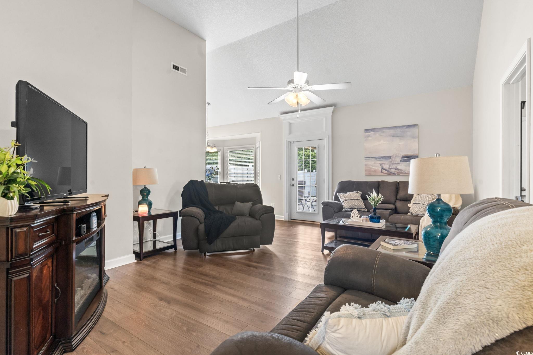 925 Oglethorpe Dr. Property Photo 11