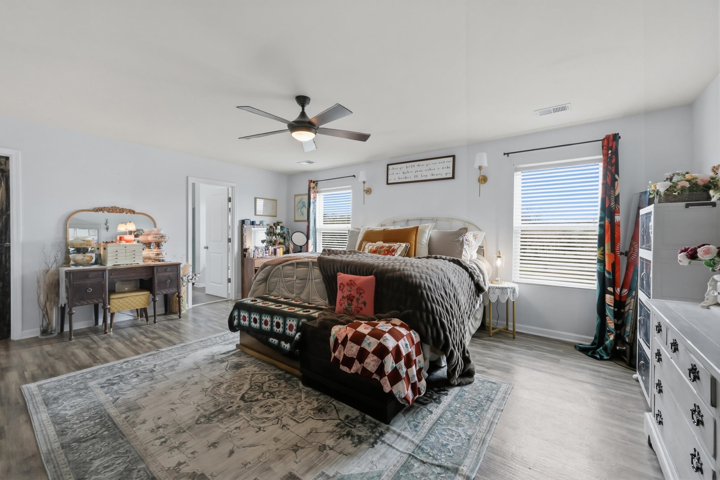 1093 Balmore Dr. Property Photo 17