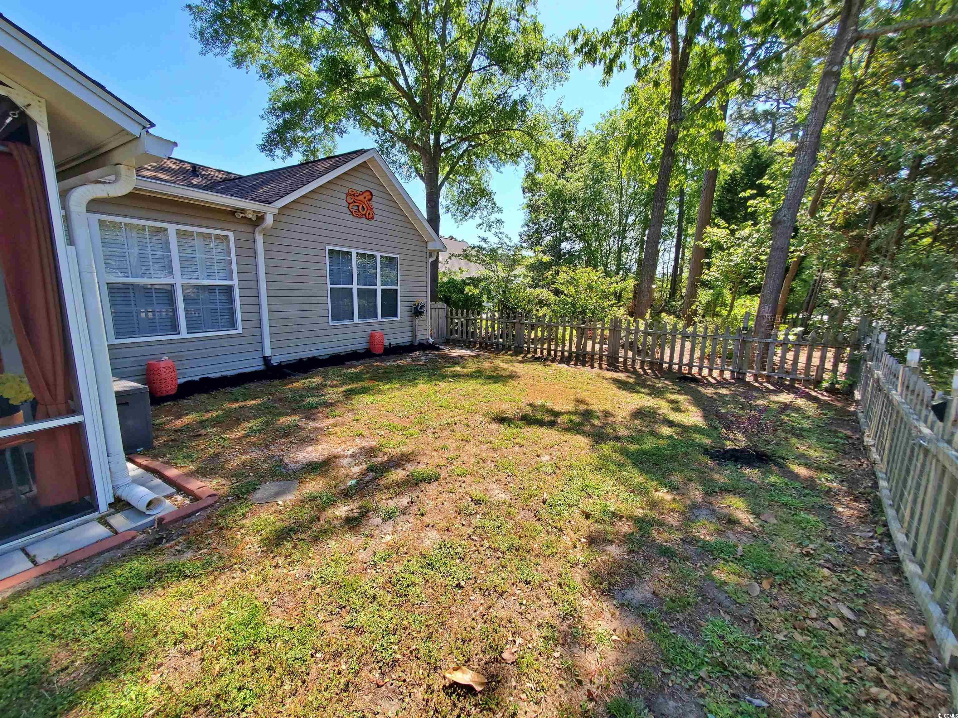 2488 Oriole Dr. Property Photo 5