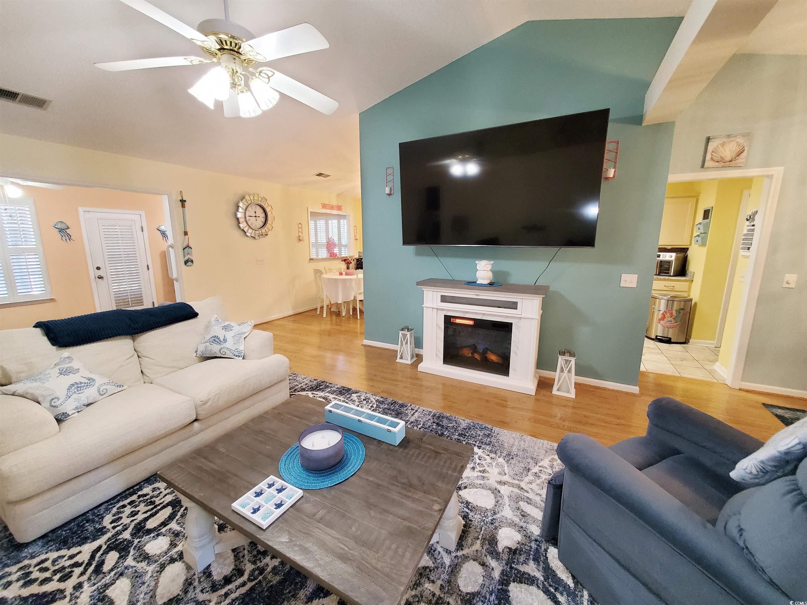 2488 Oriole Dr. Property Photo 7