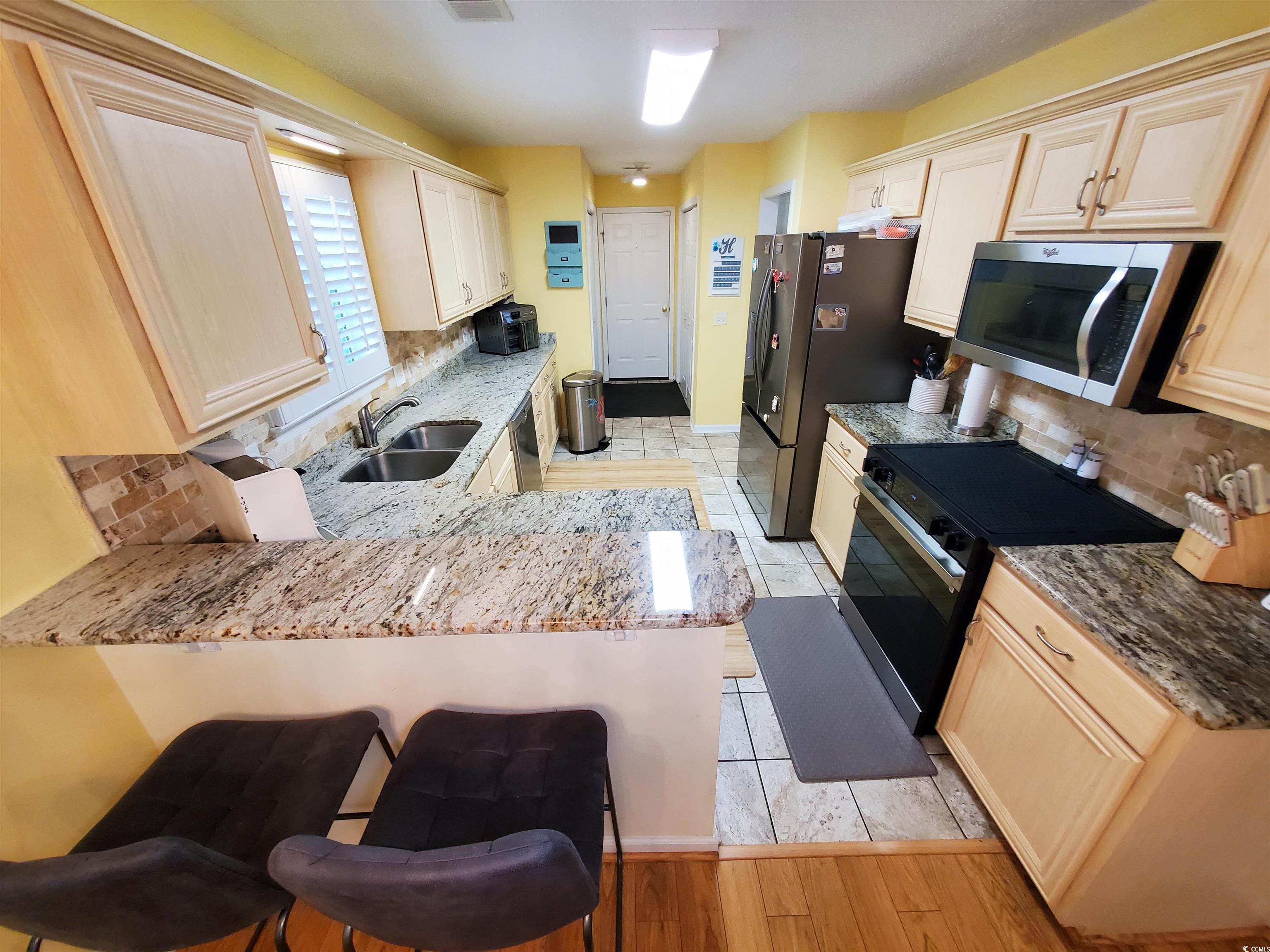 2488 Oriole Dr. Property Photo 16