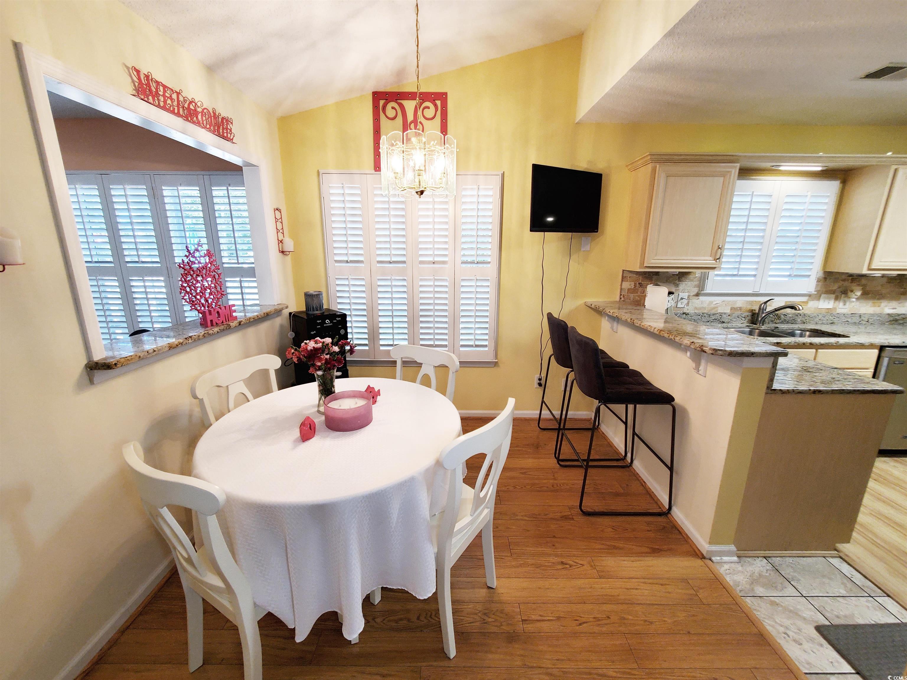 2488 Oriole Dr. Property Photo 17