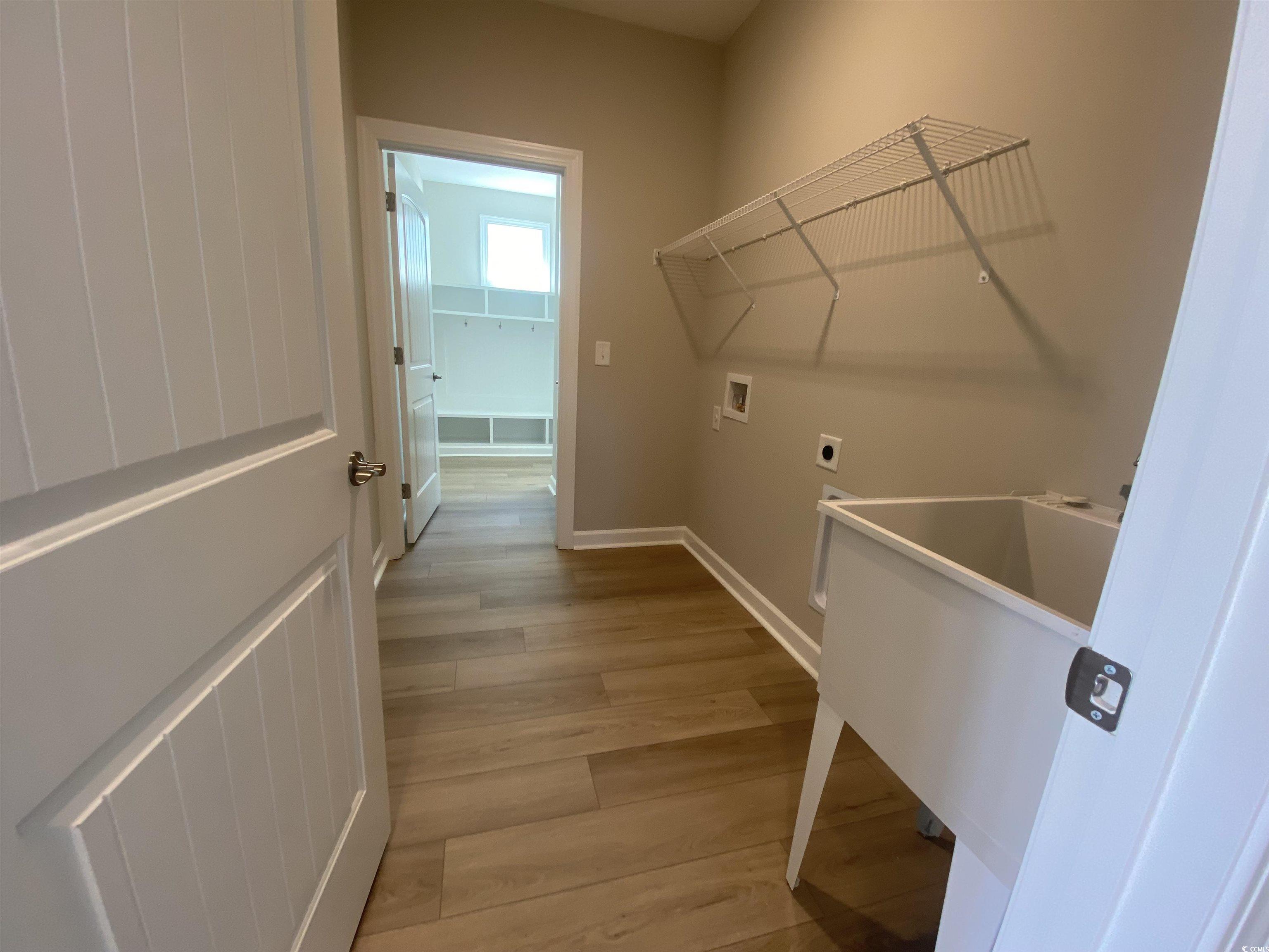 1236 Needle Grass Loop Property Photo 8