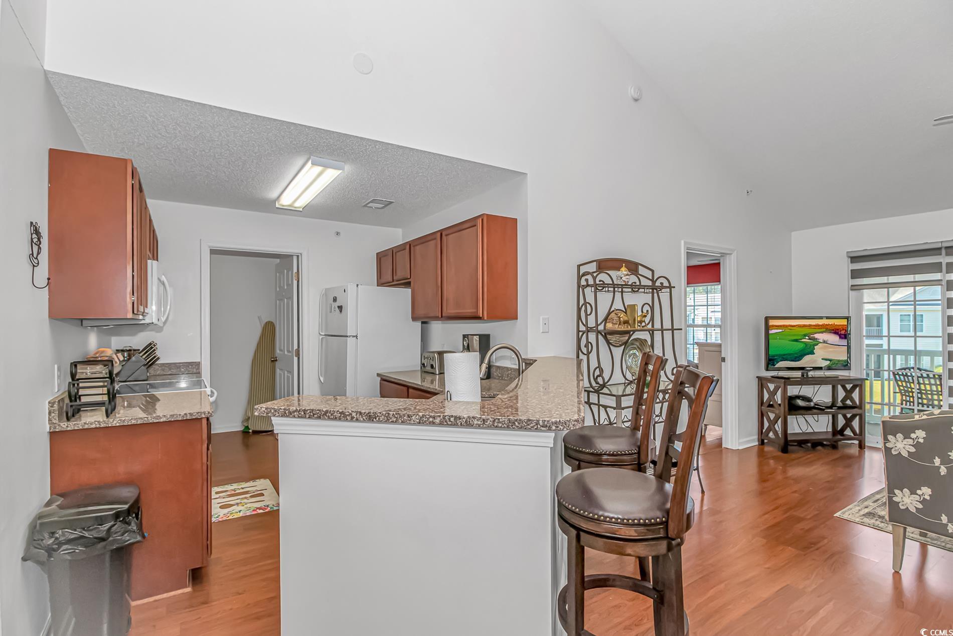 4913 Twin Pond Ct. Property Photo 4