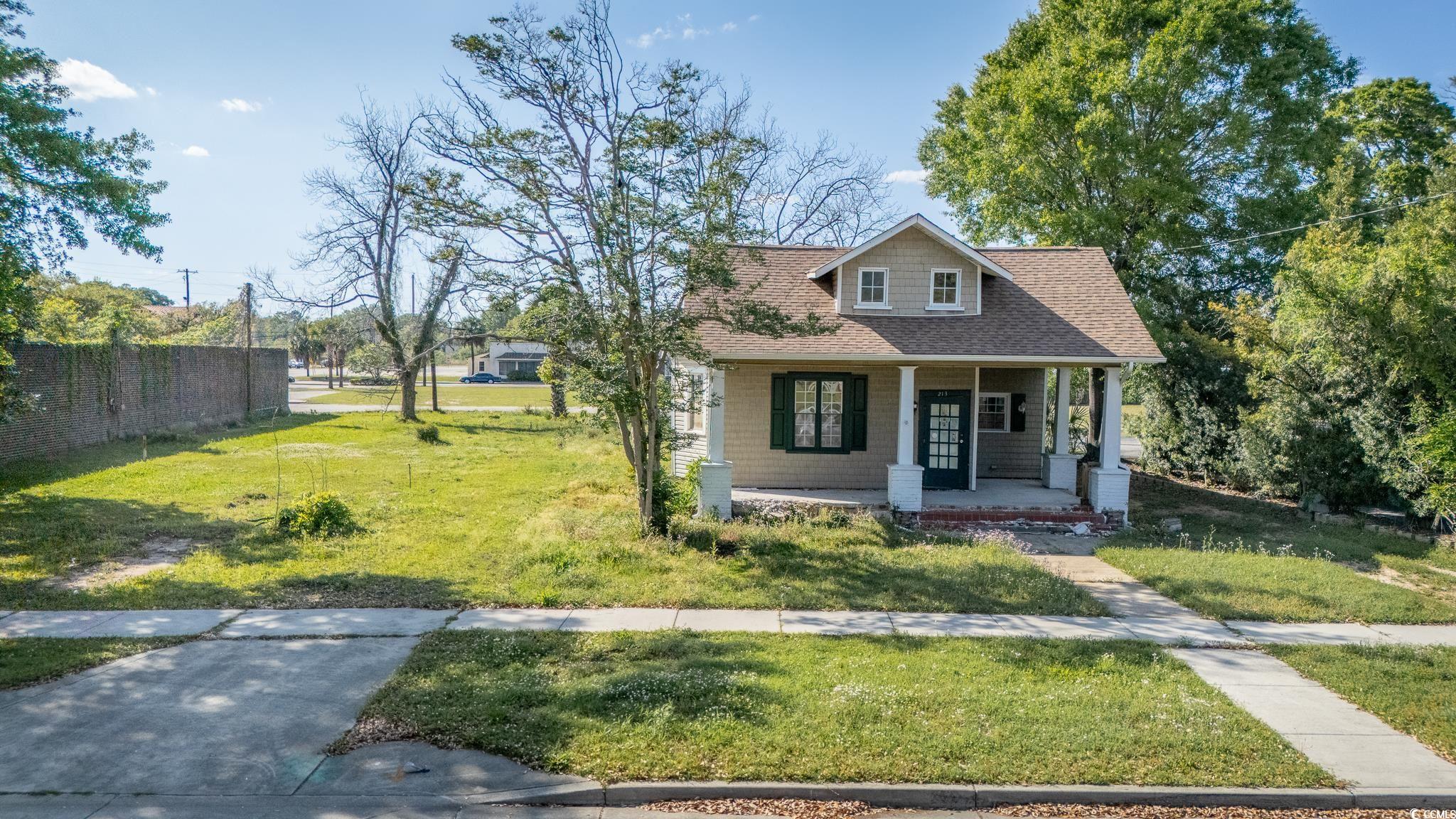 213 Dozier St. Property Photo 4