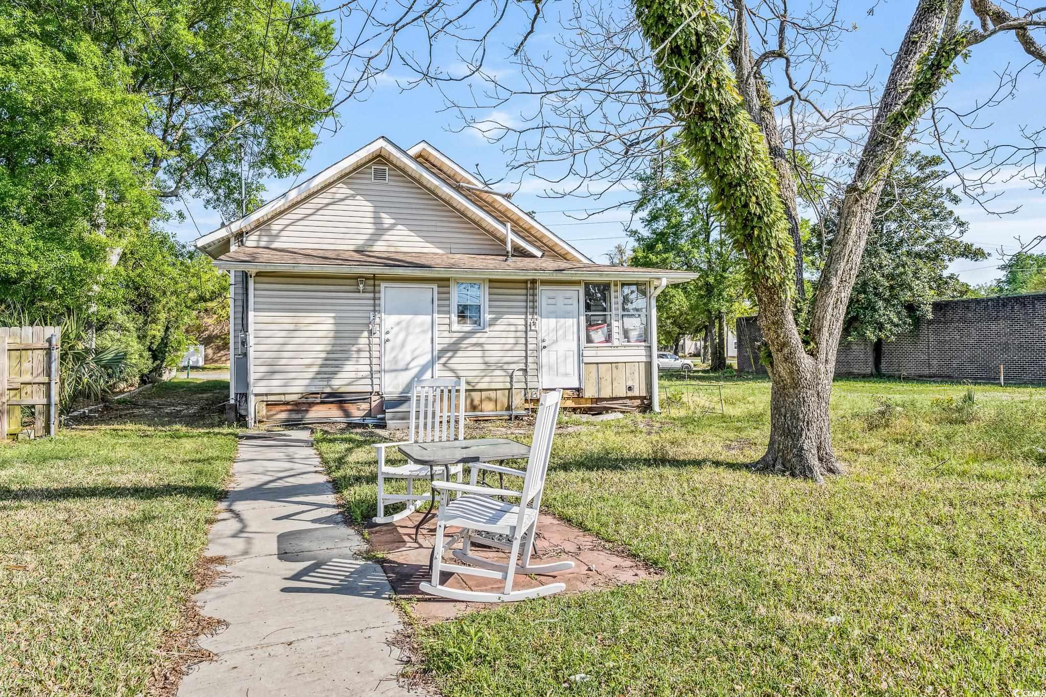 213 Dozier St. Property Photo 16
