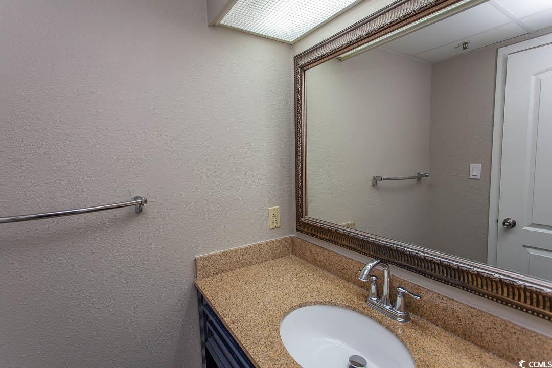 6804 Ocean Blvd. N Property Photo 9
