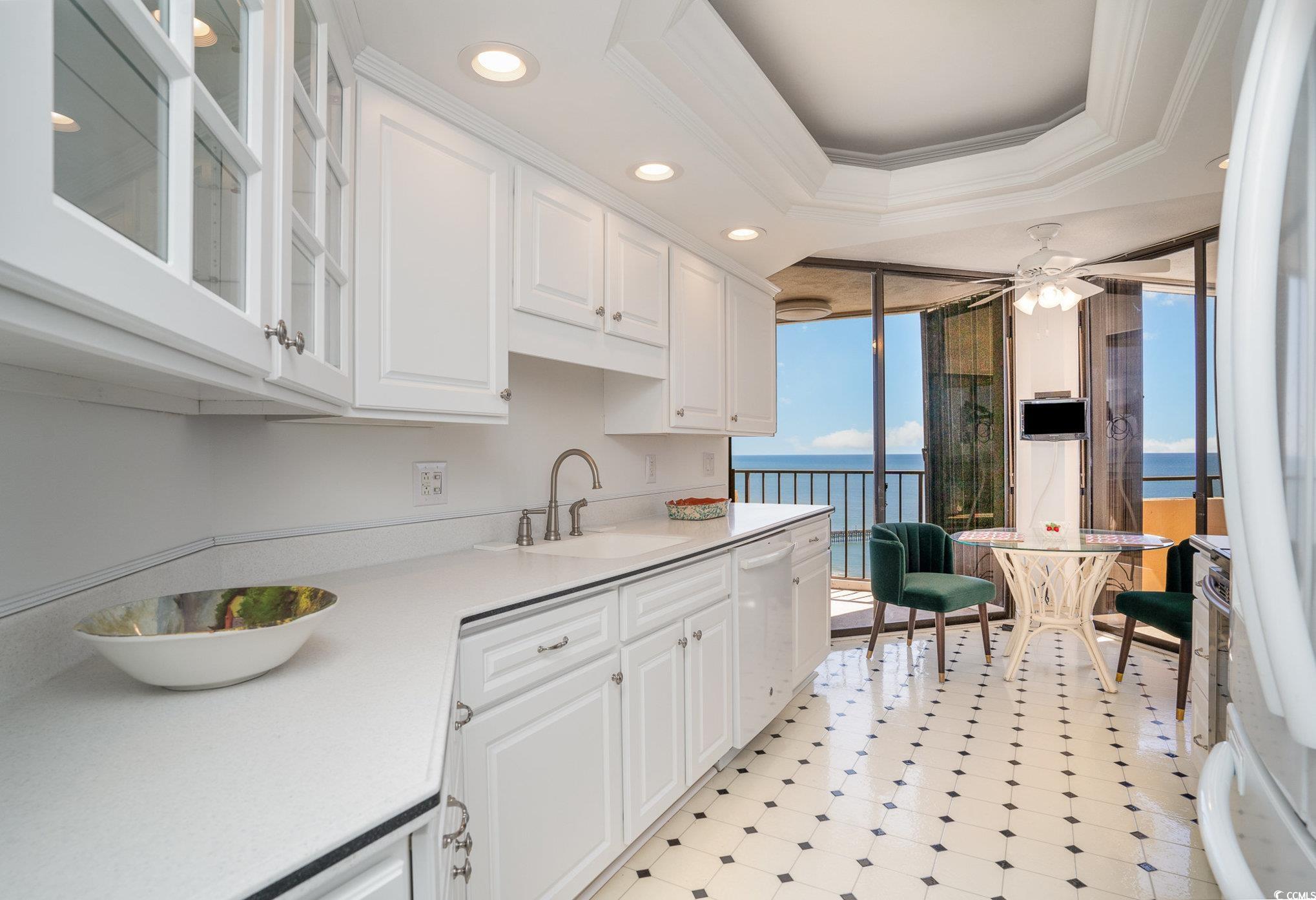 9650 Shore Dr. Property Photo 10