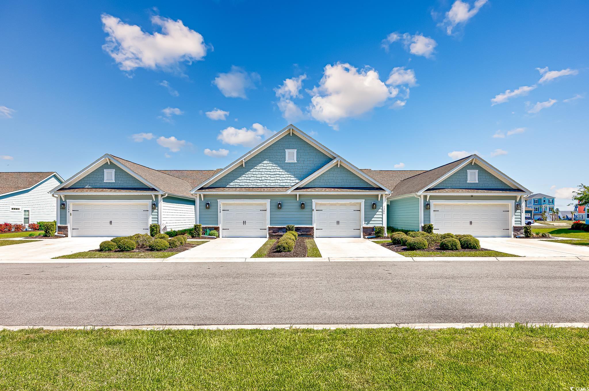 136 Queens Cove Place Property Photo