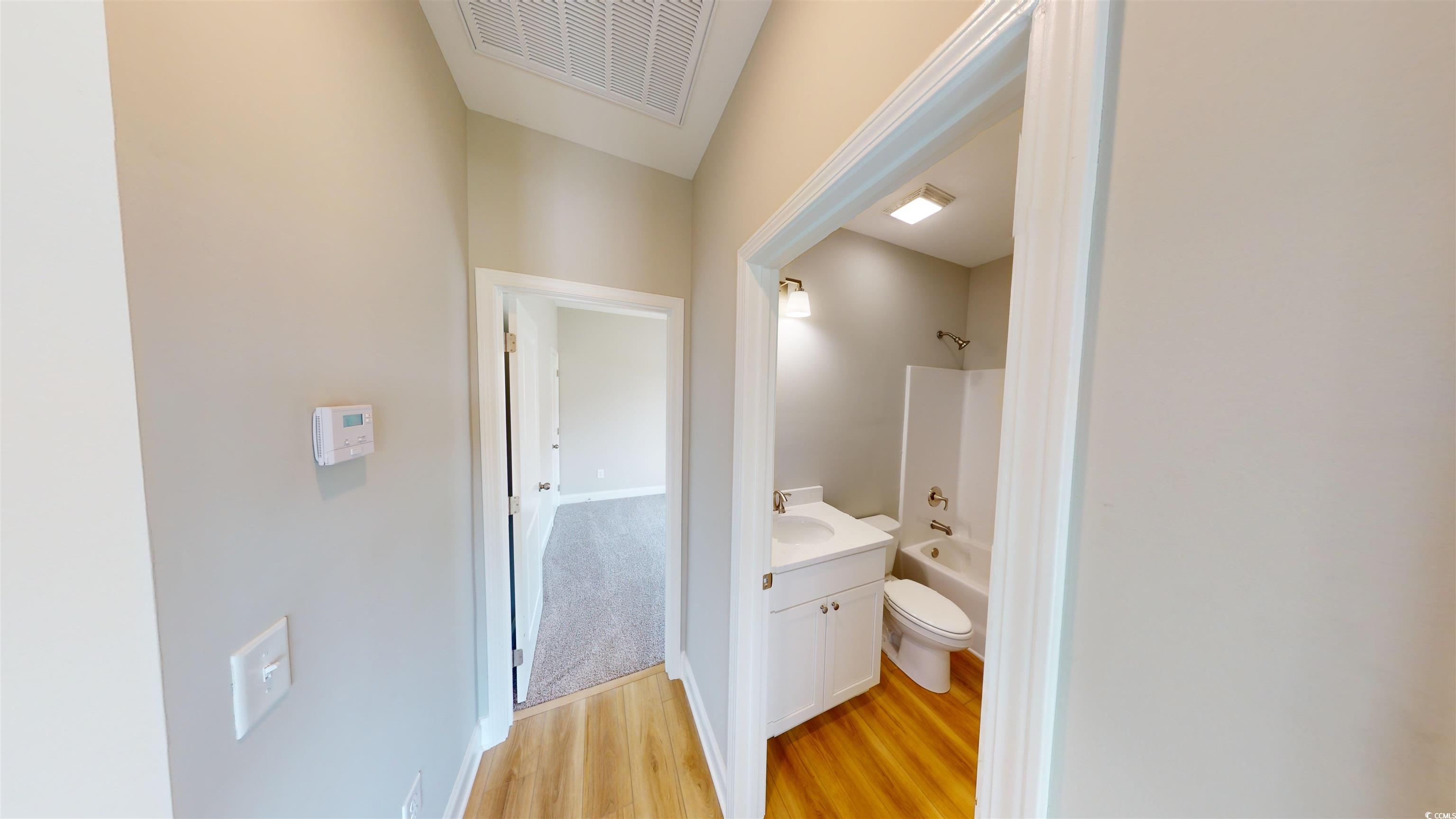1052 Moen Loop Property Photo 16