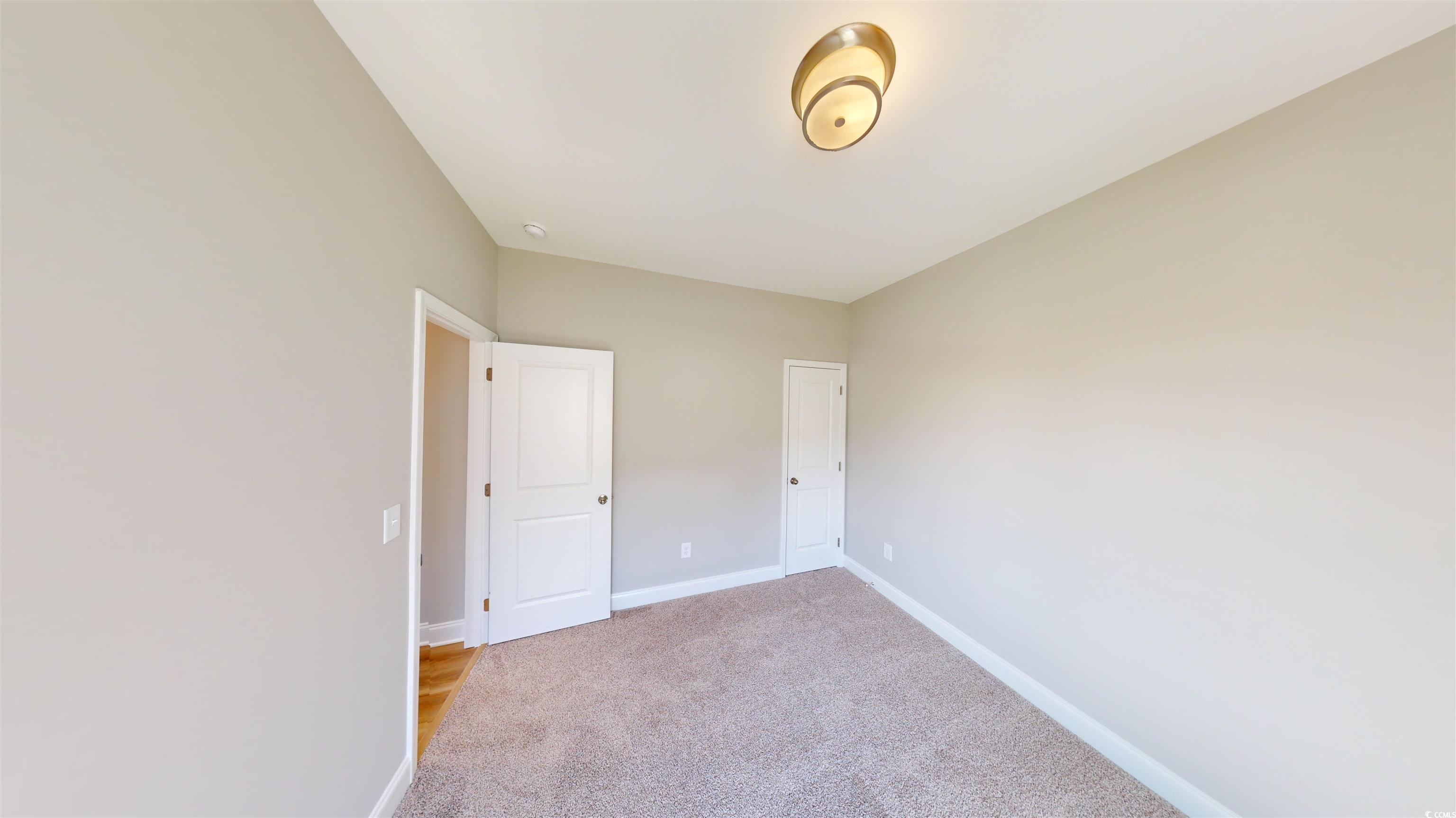 1052 Moen Loop Property Photo 19